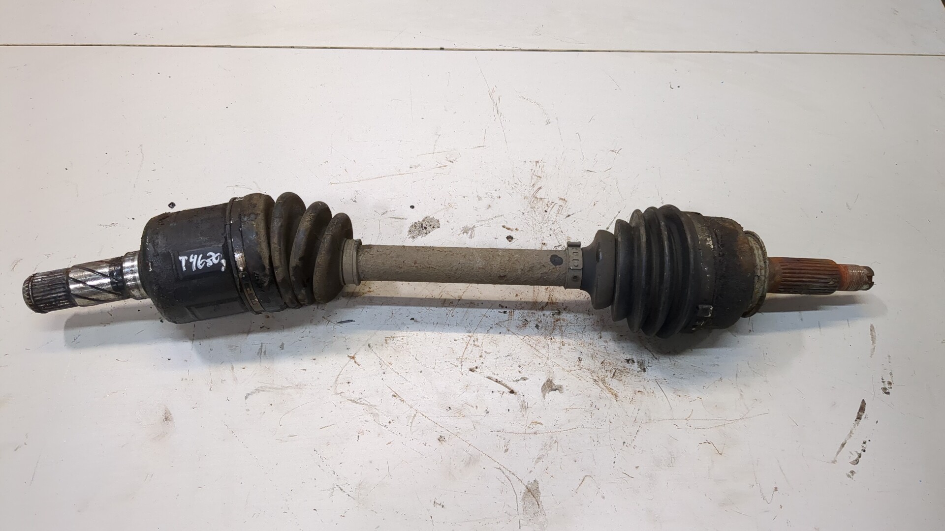 Полуось передняя левая