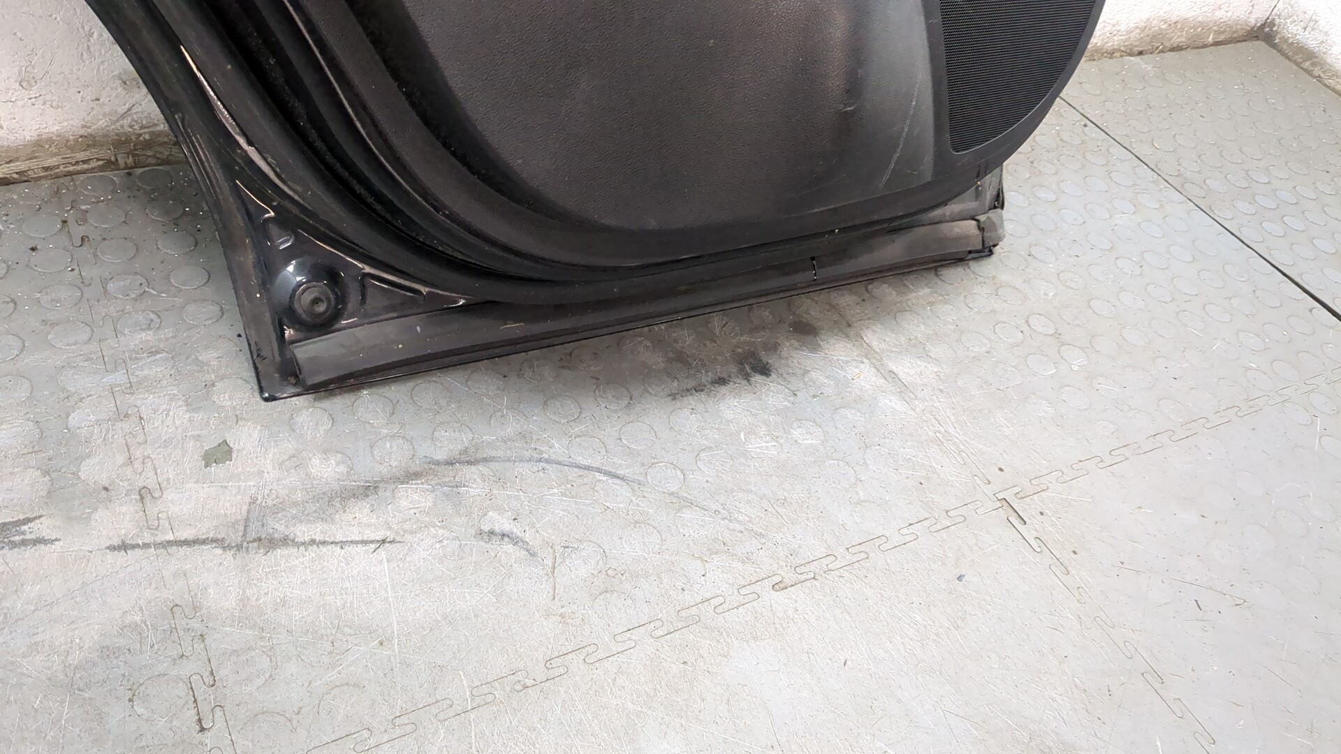 Дверь задняя левая