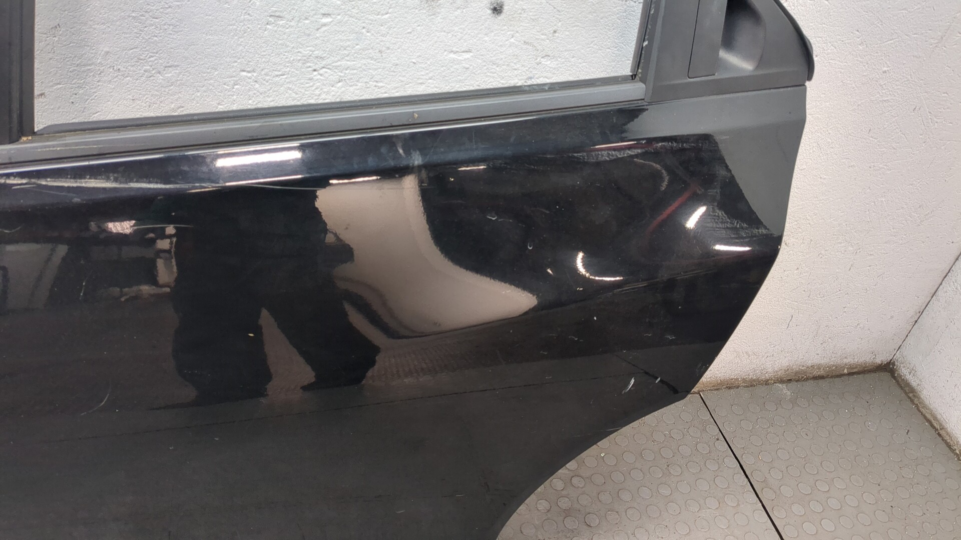 Дверь задняя левая