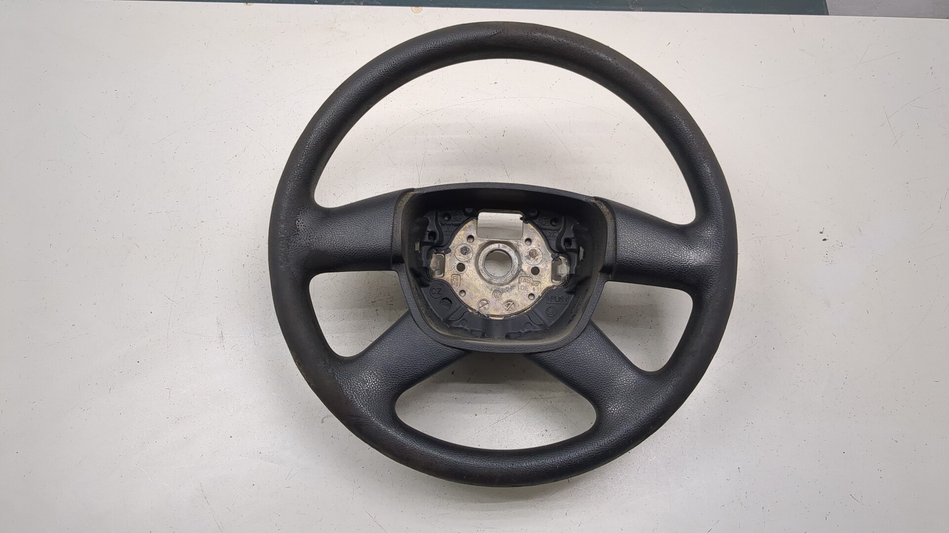 Рулевое колесо (руль)