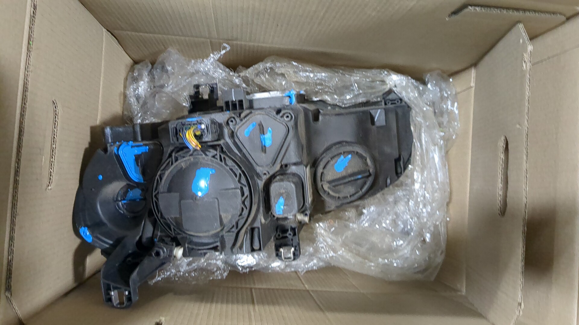 Фара правая