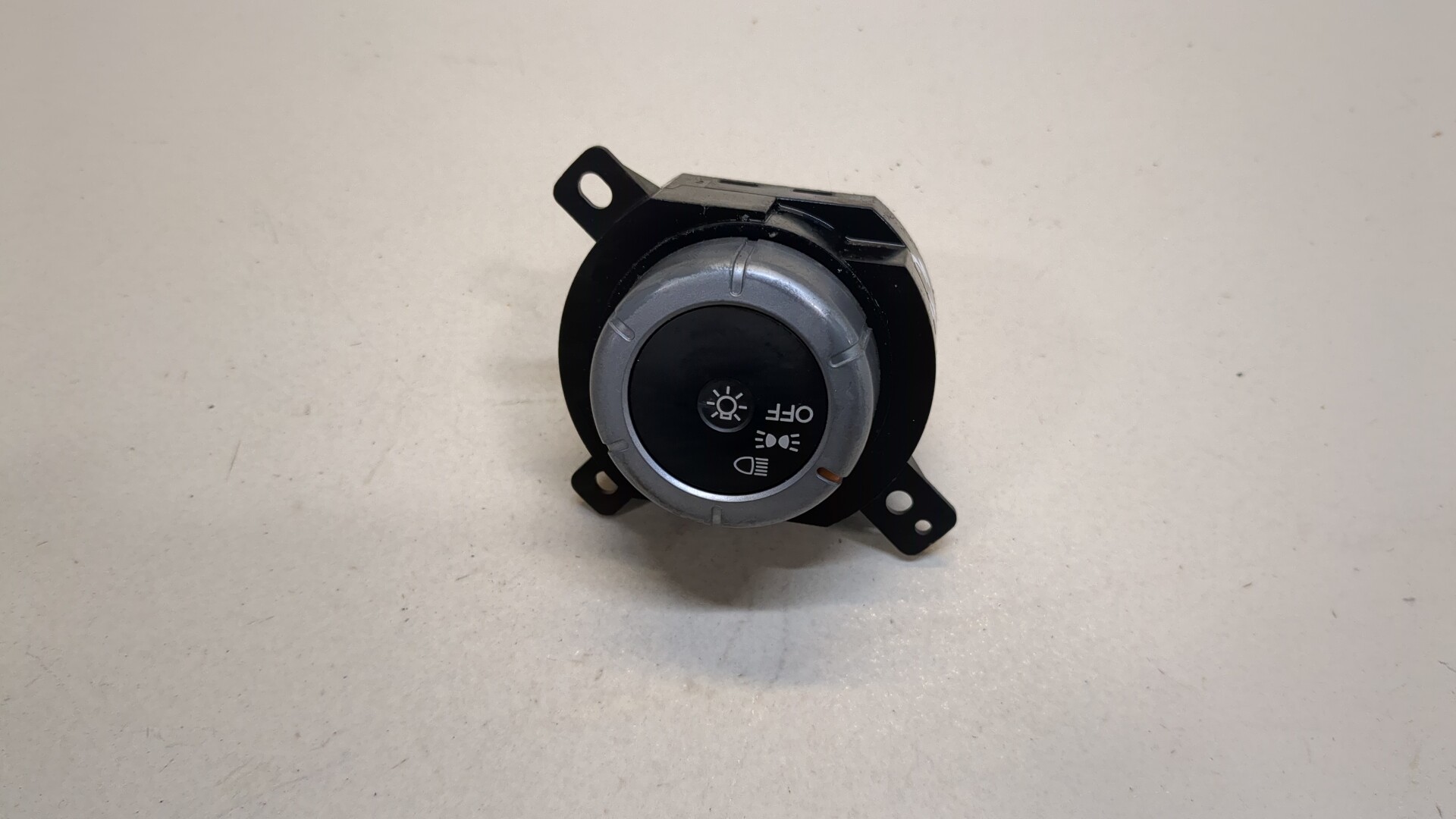 Переключатель света фар