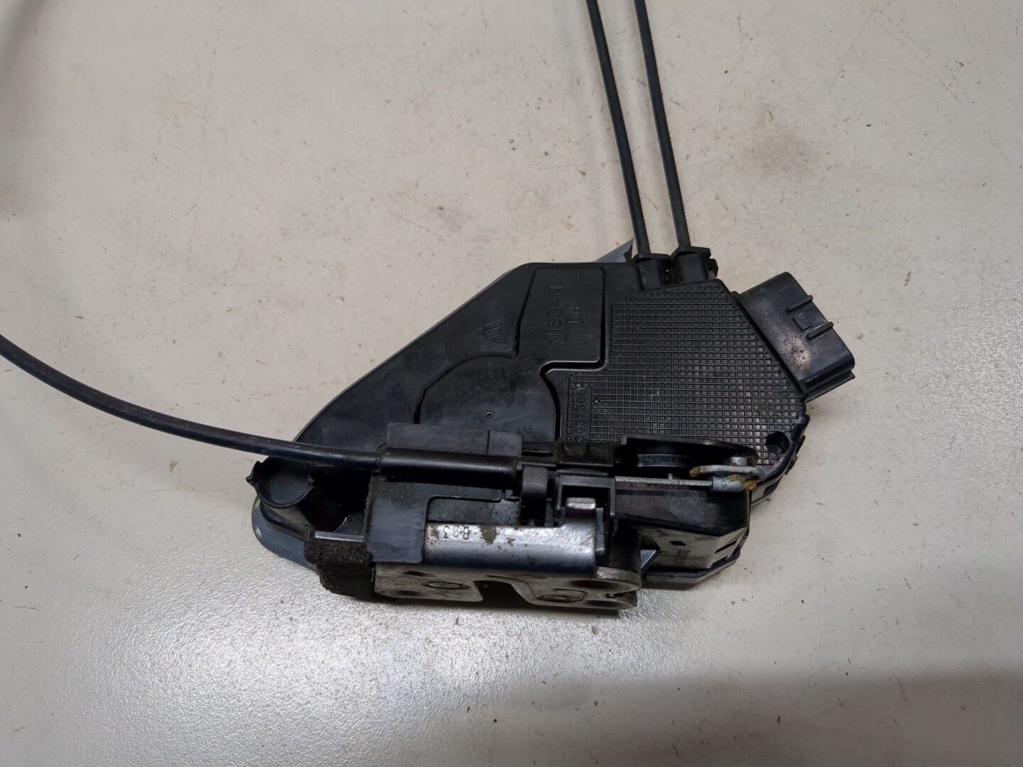 Замок двери задней правой