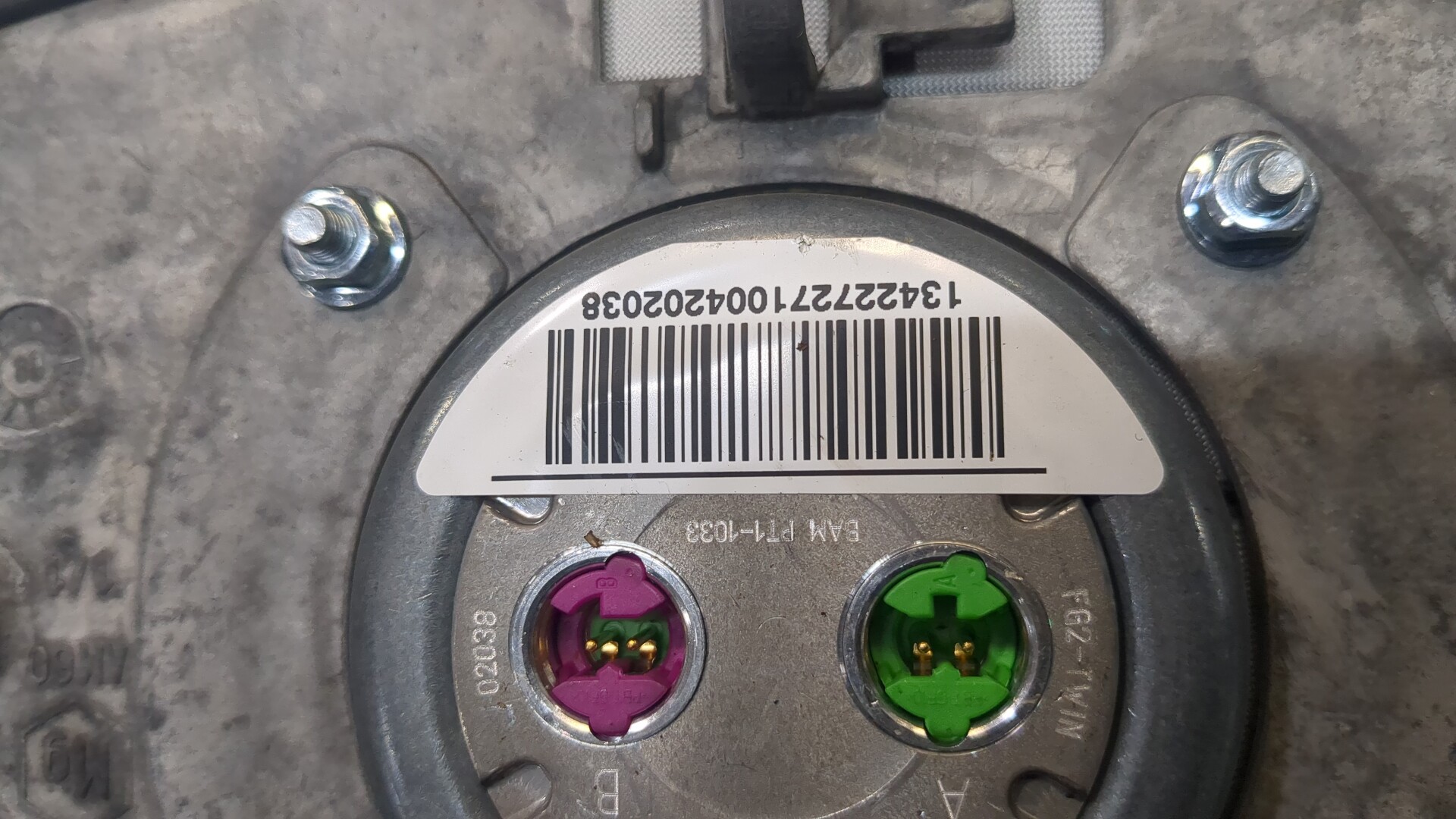 Подушка безопасности в рулевое колесо