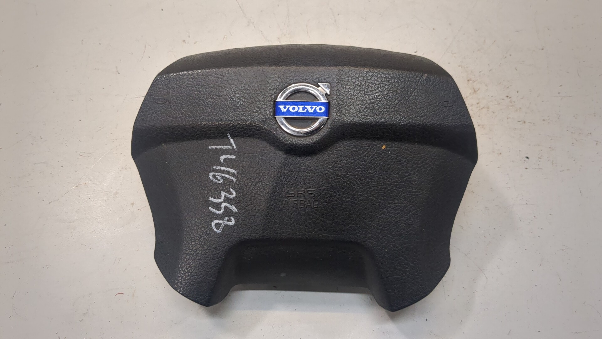 Подушка безопасности в рулевое колесо