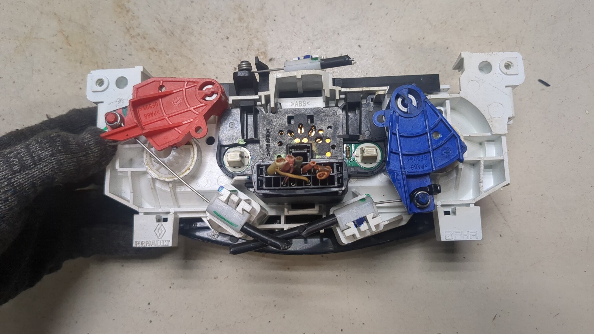 Переключатель отопителя