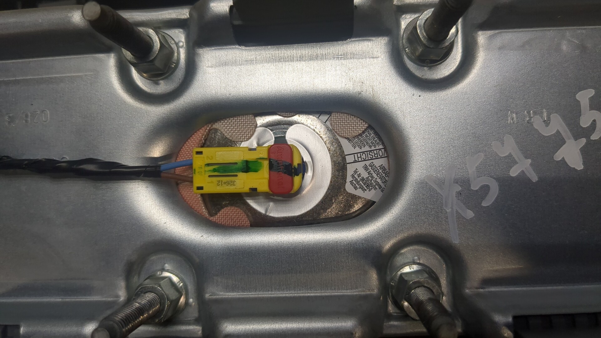 Подушка безопасности пассажирская (в торпедо)