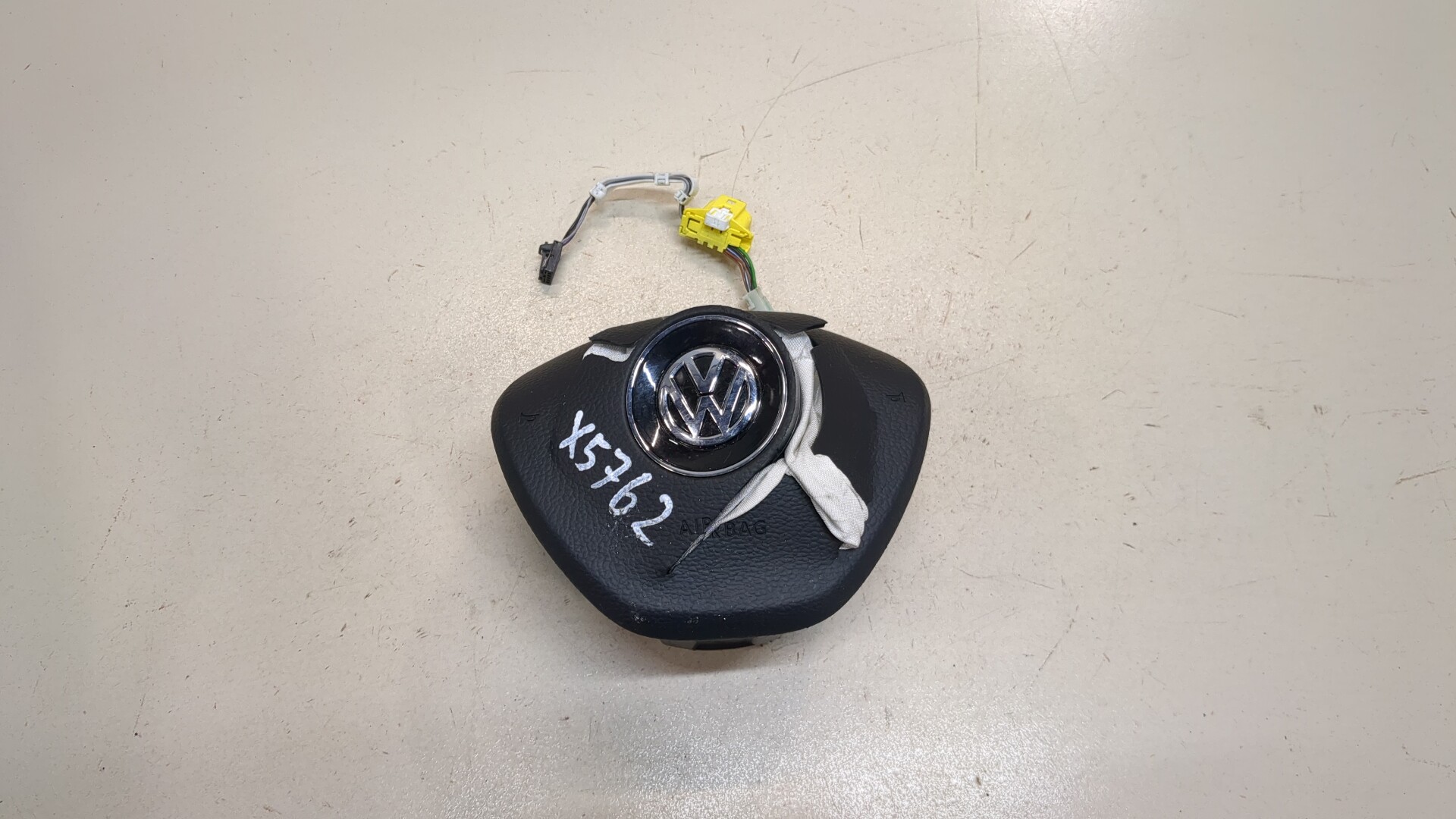 Подушка безопасности в рулевое колесо