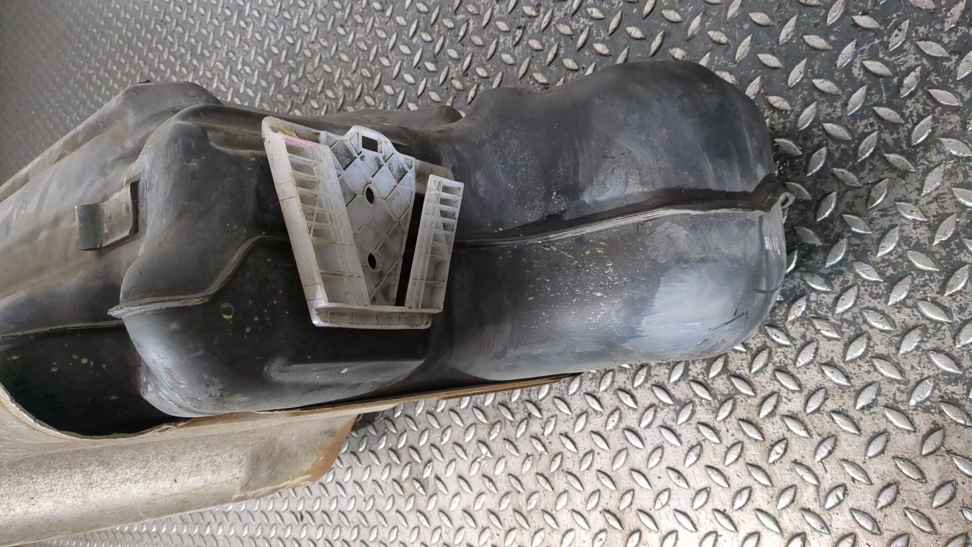 Бак топливный