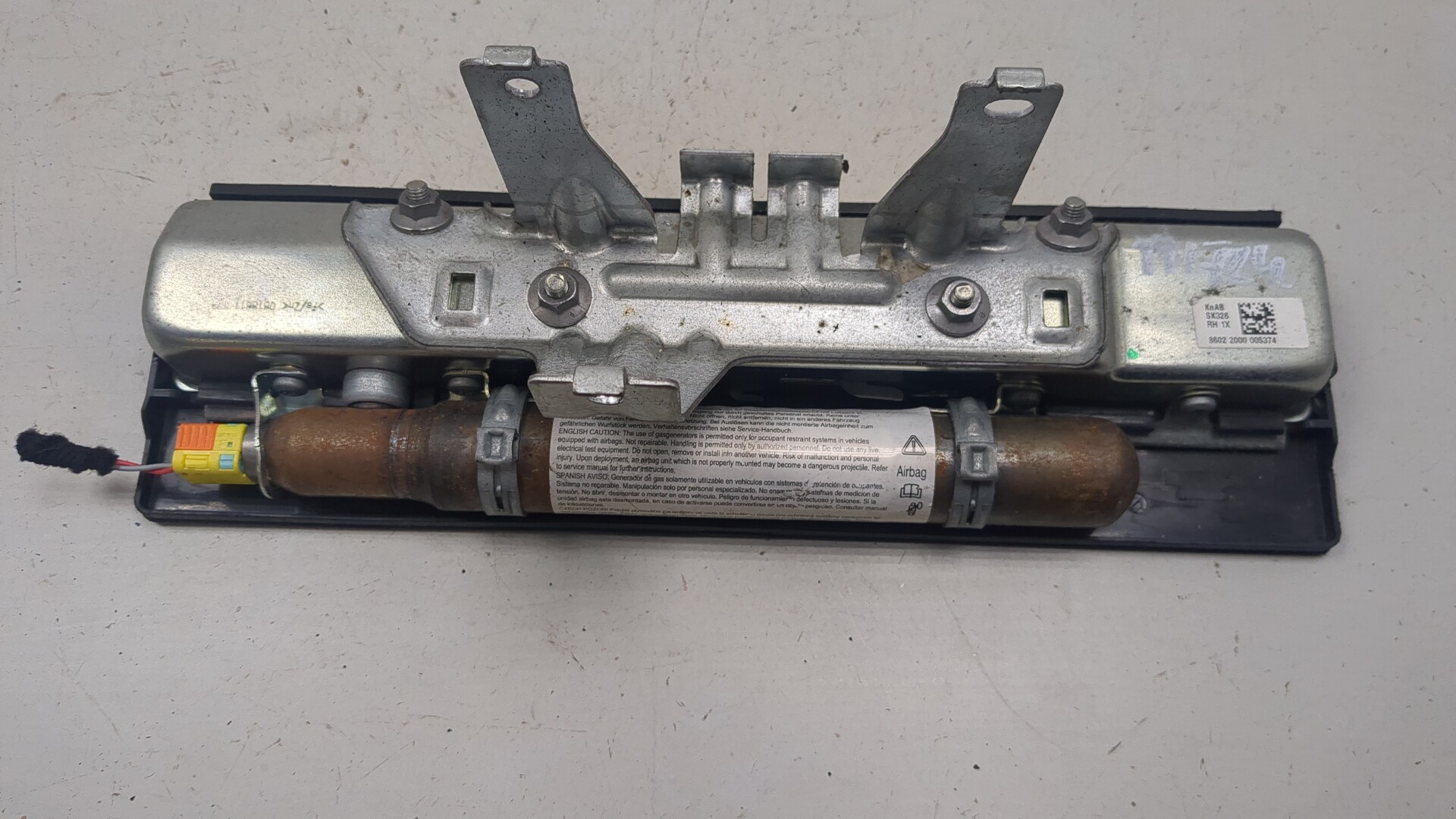 Подушка безопасности нижняя (для колен)