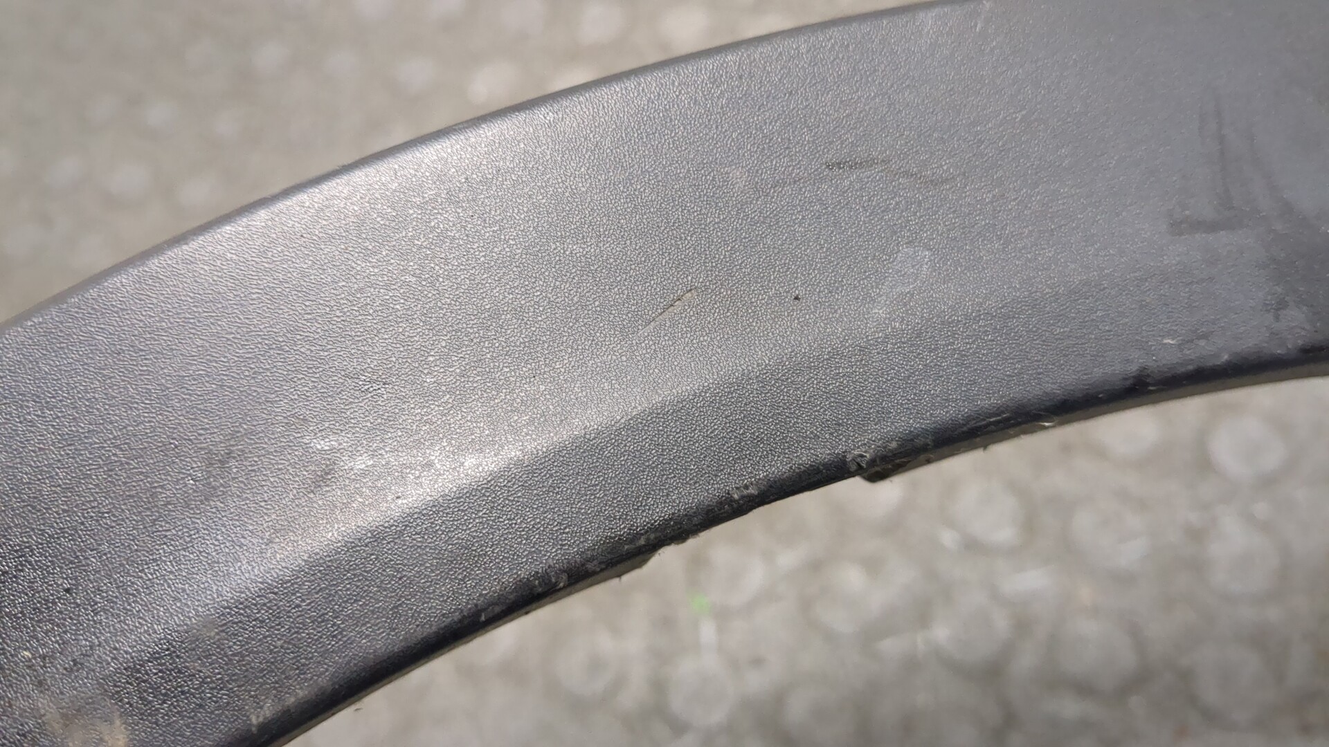 Накладка переднего крыла левого