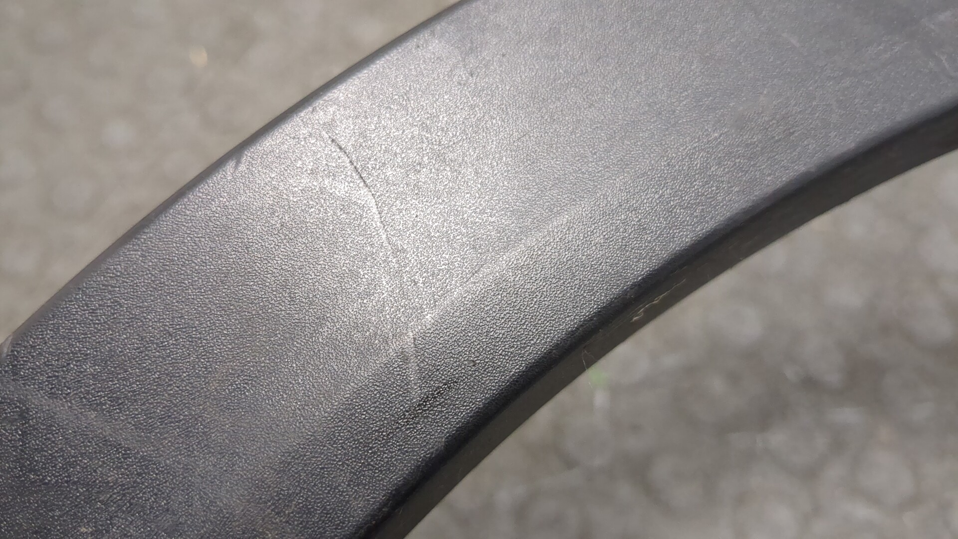 Накладка заднего крыла левого