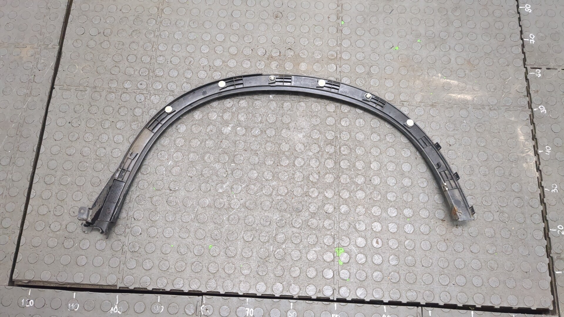 Молдинг заднего крыла правого