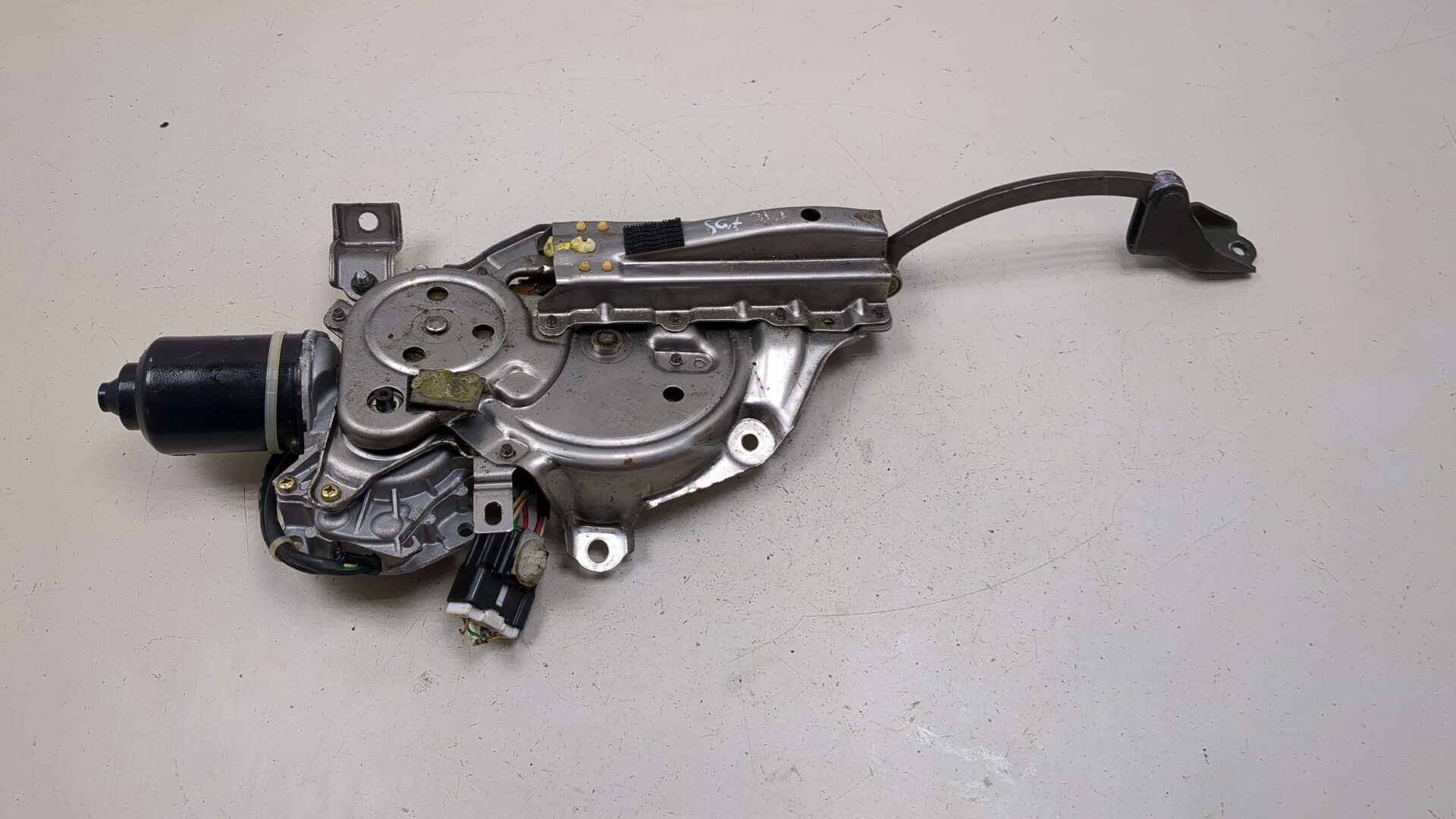 Активатор замка багажника