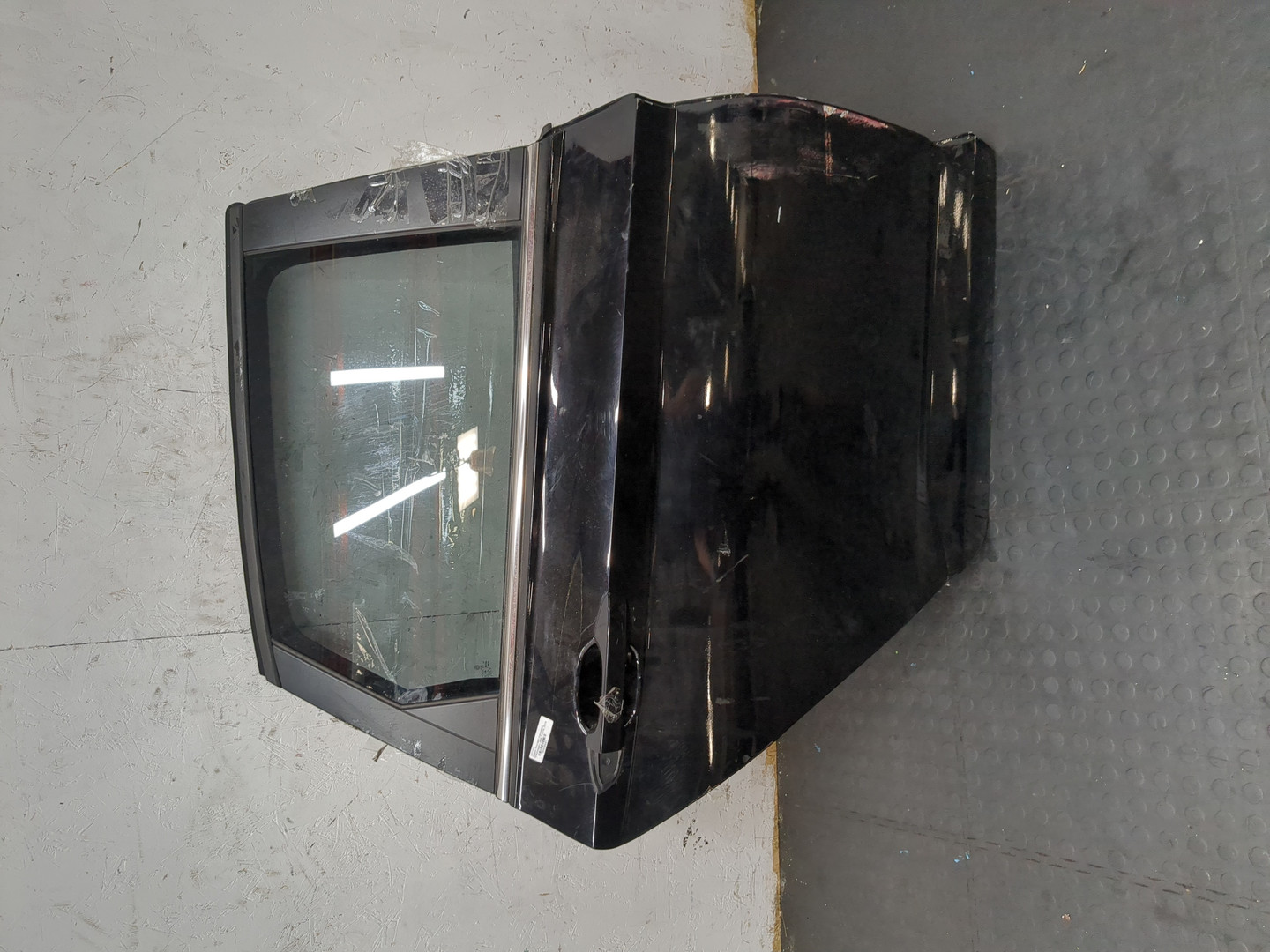 Дверь задняя правая