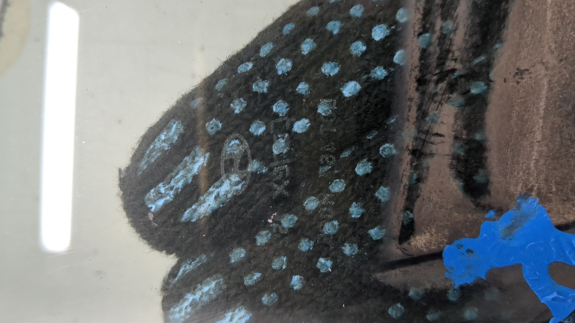 Стекло двери передней правой