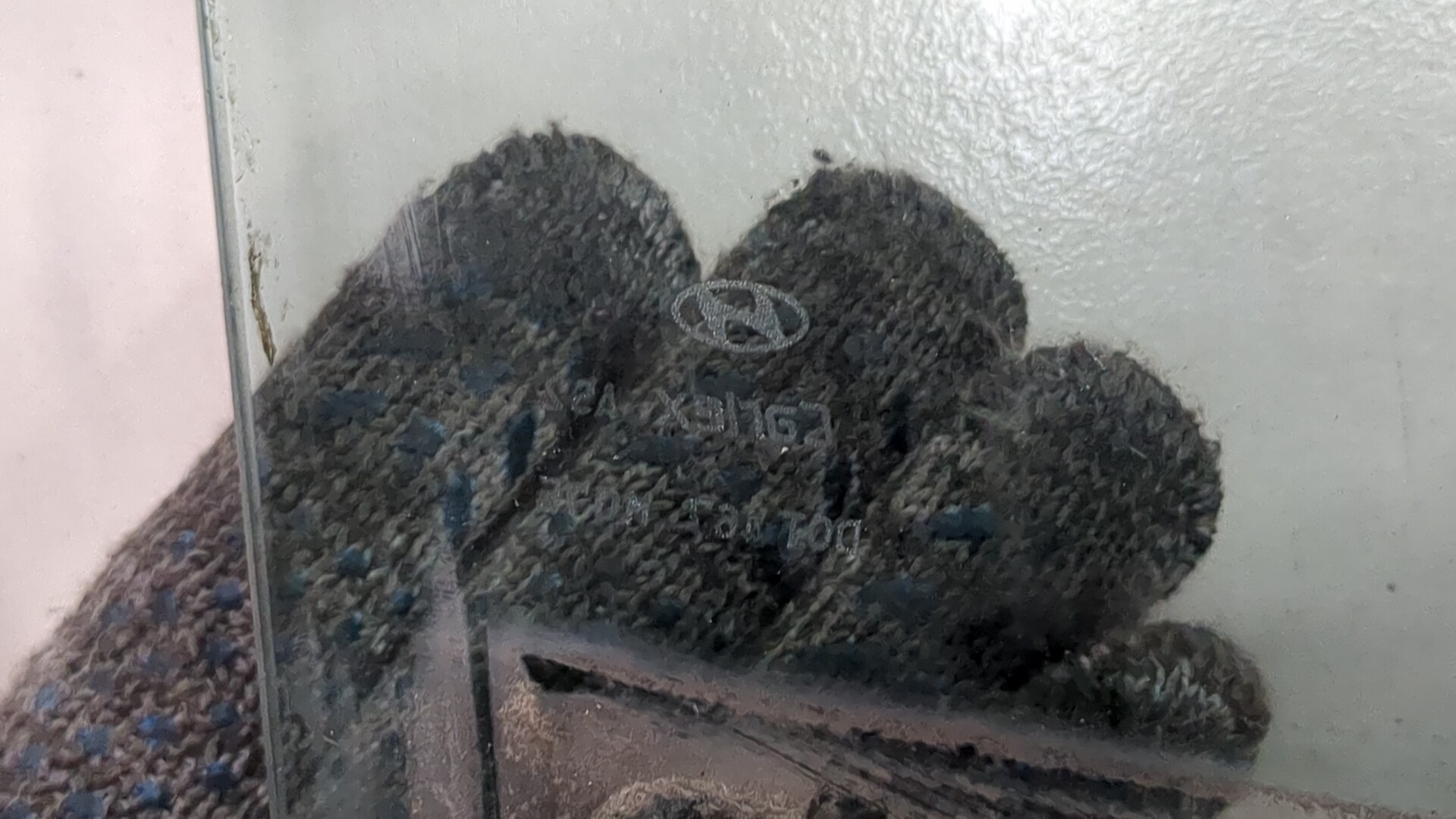 Стекло двери передней правой