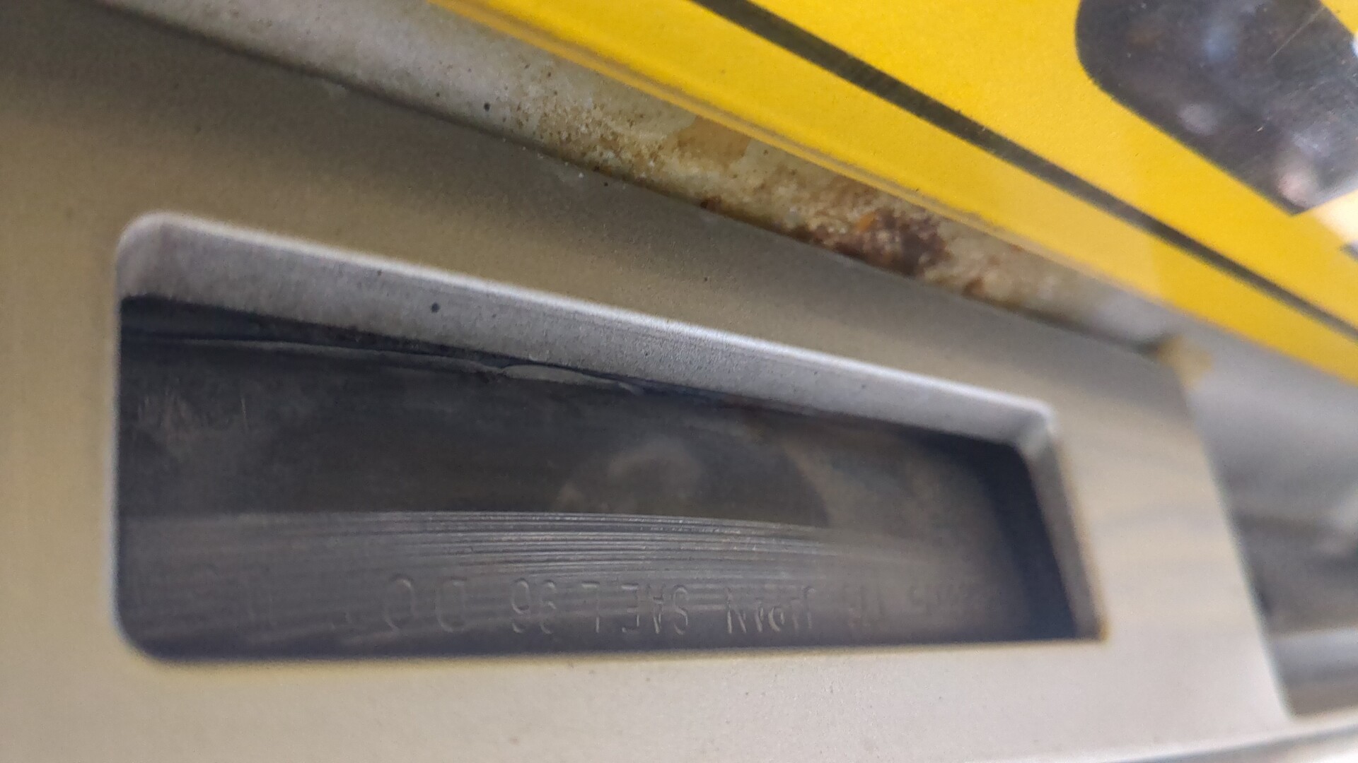 Дверь багажника