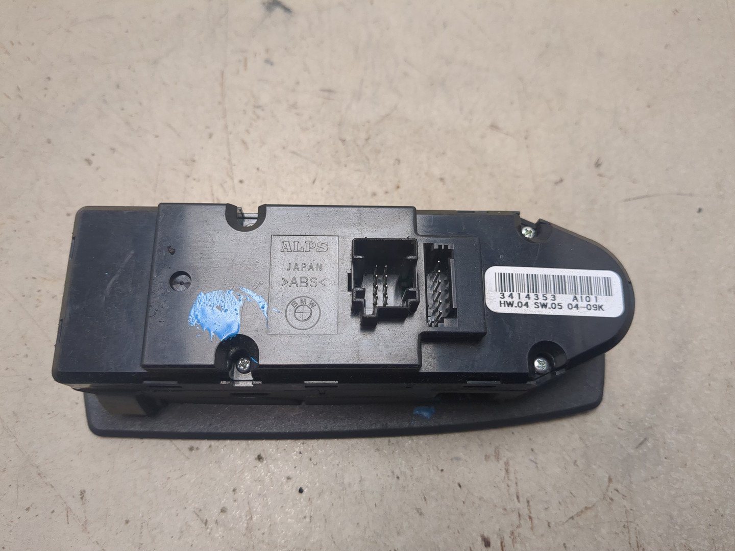 Кнопка стеклоподъемника