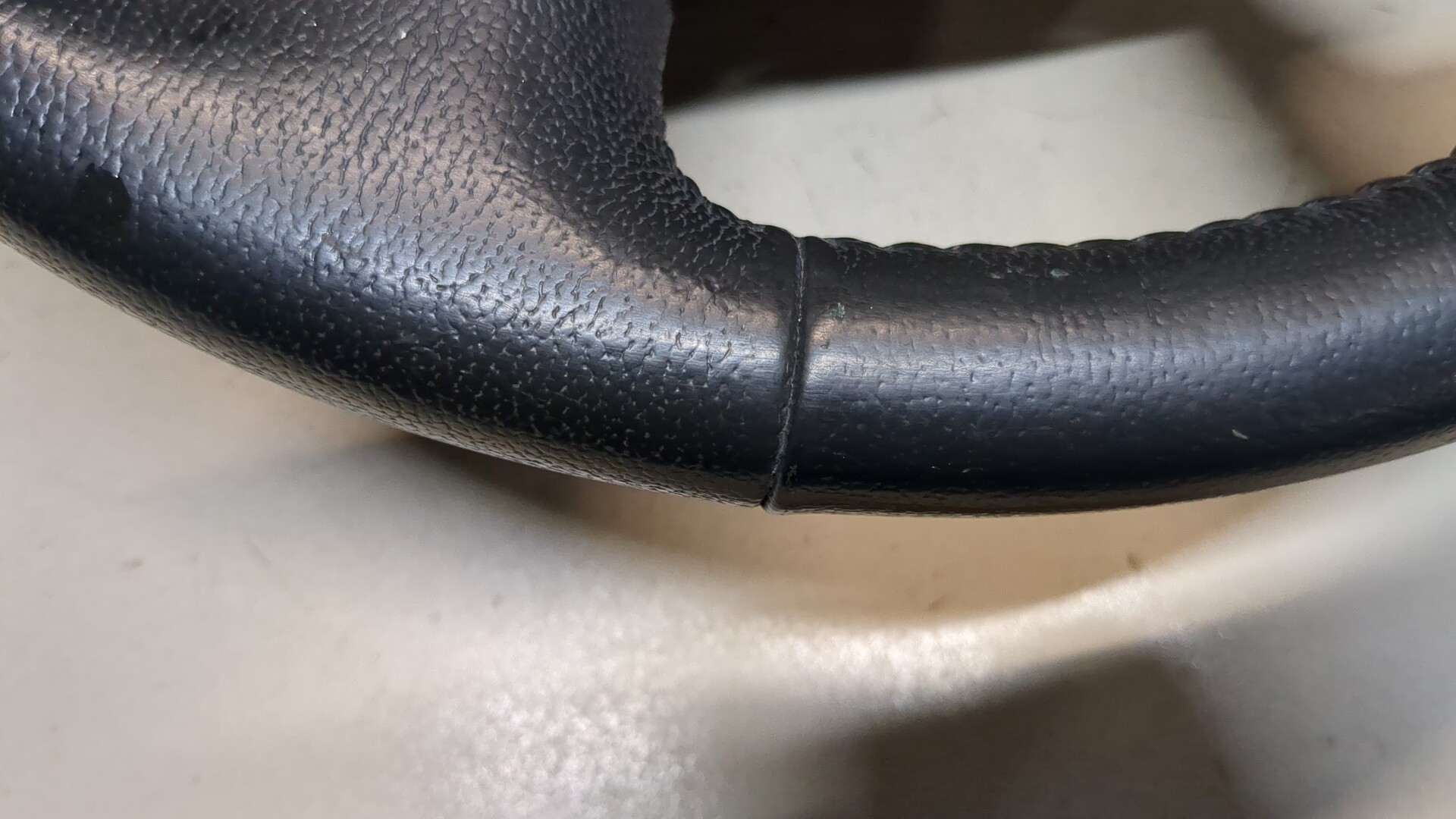 Рулевое колесо (руль)