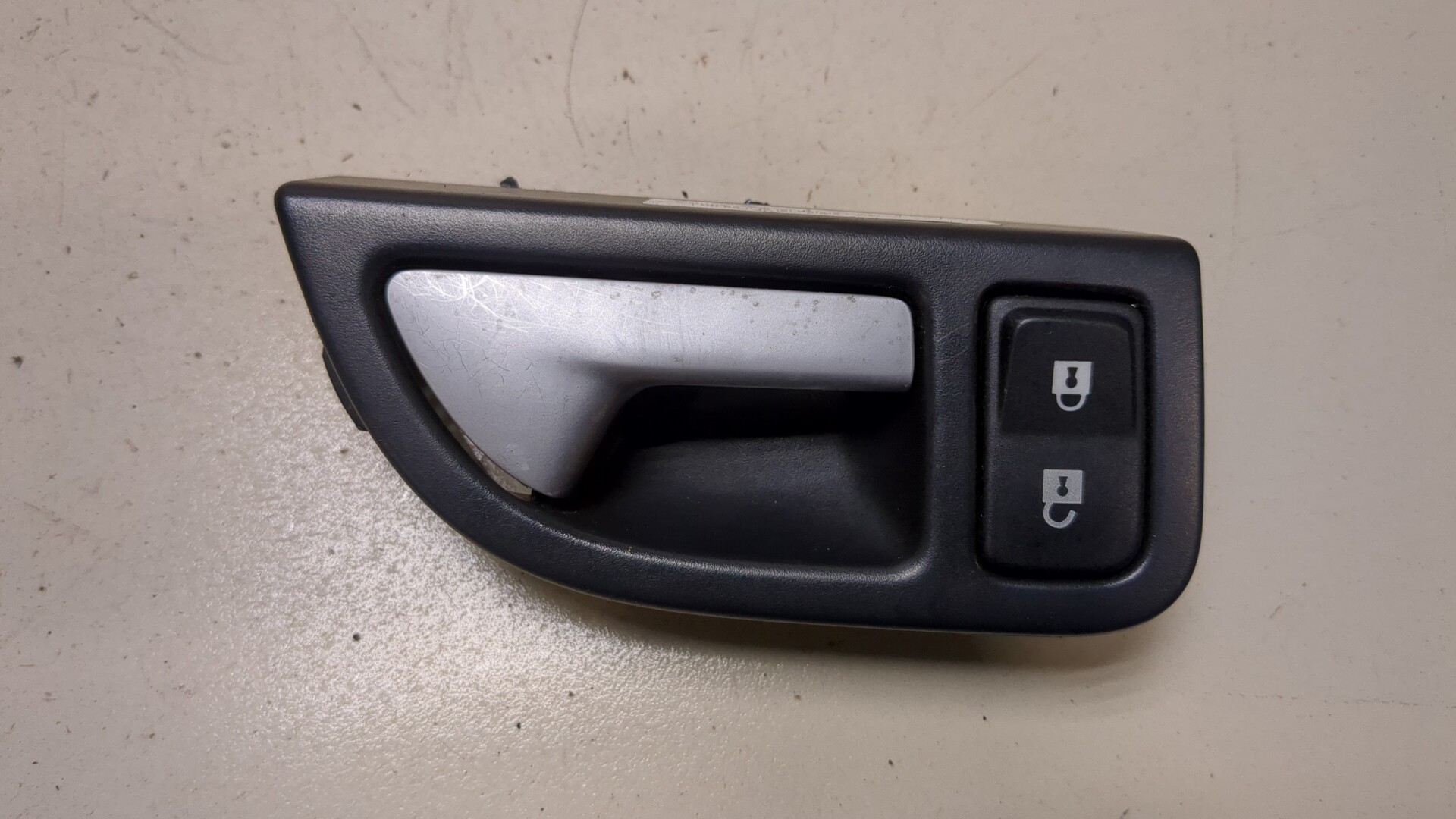 Ручка двери передней внутренняя правая