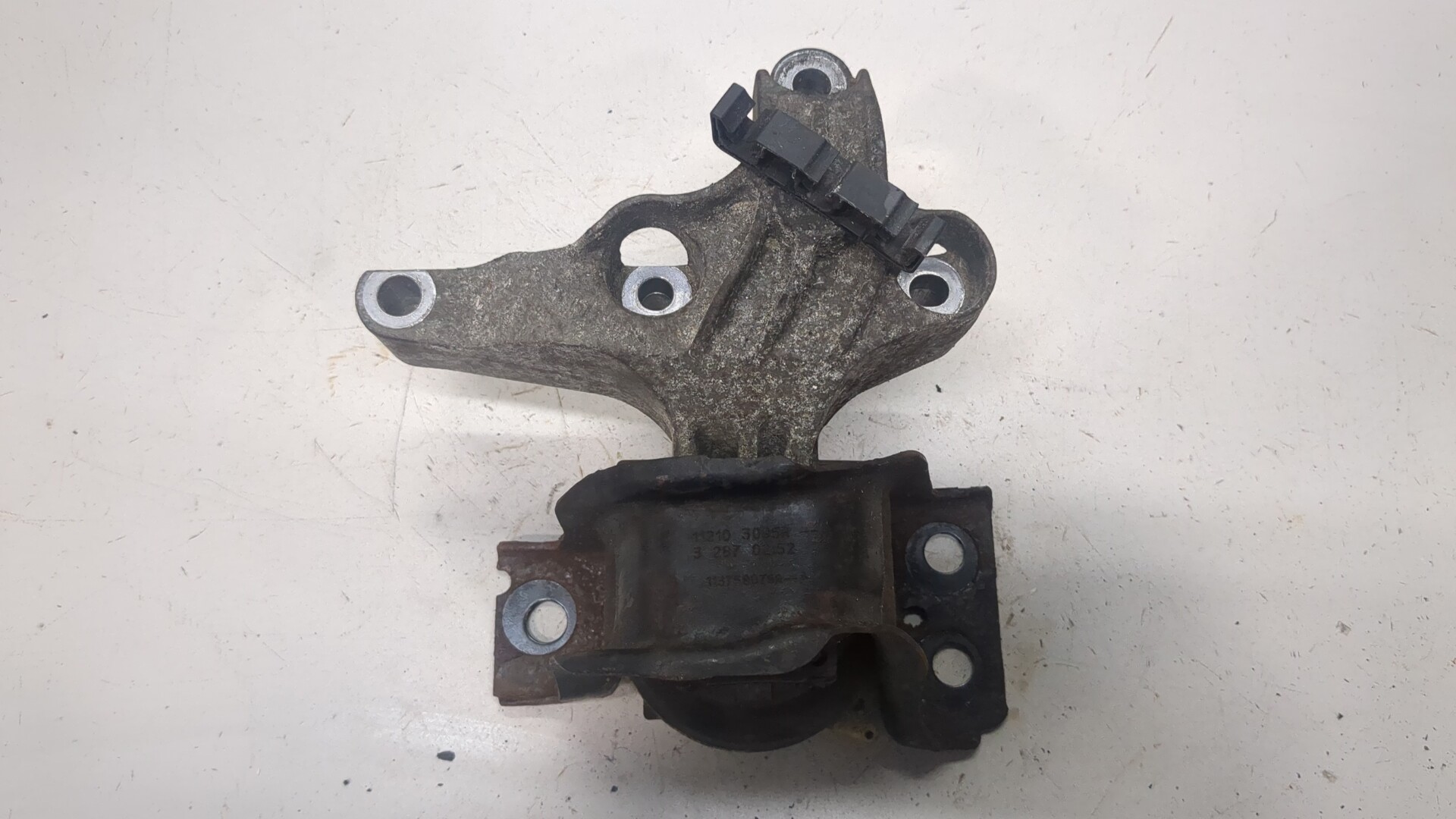 Опора двигателя