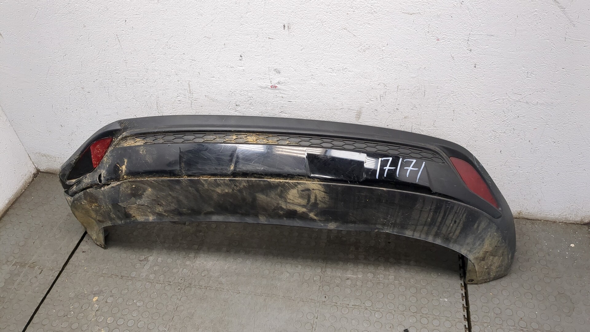 Бампер задний