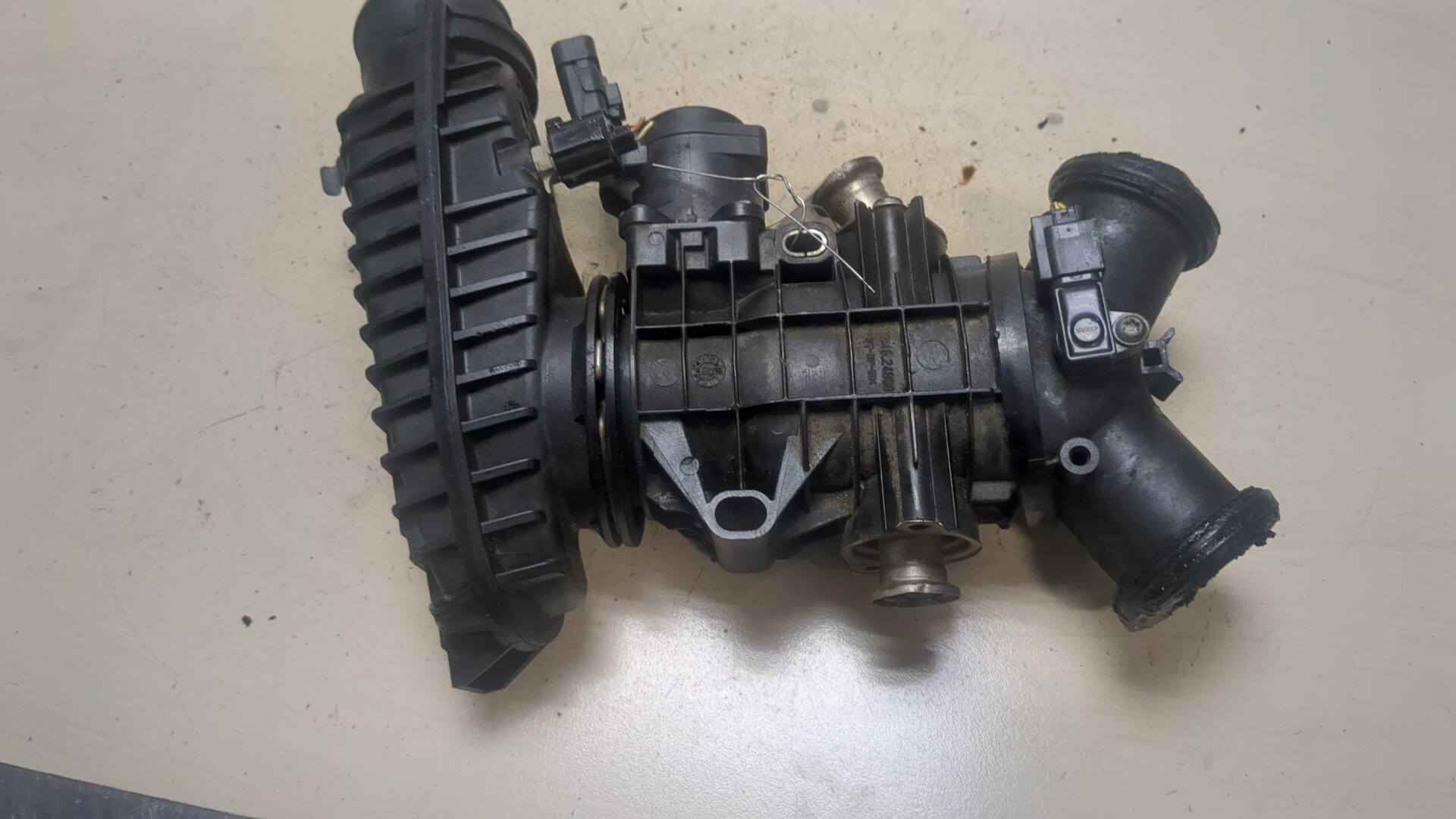 Заслонка дроссельная электрическая