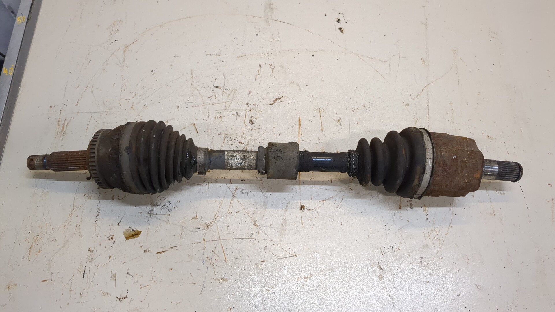 Полуось передняя левая