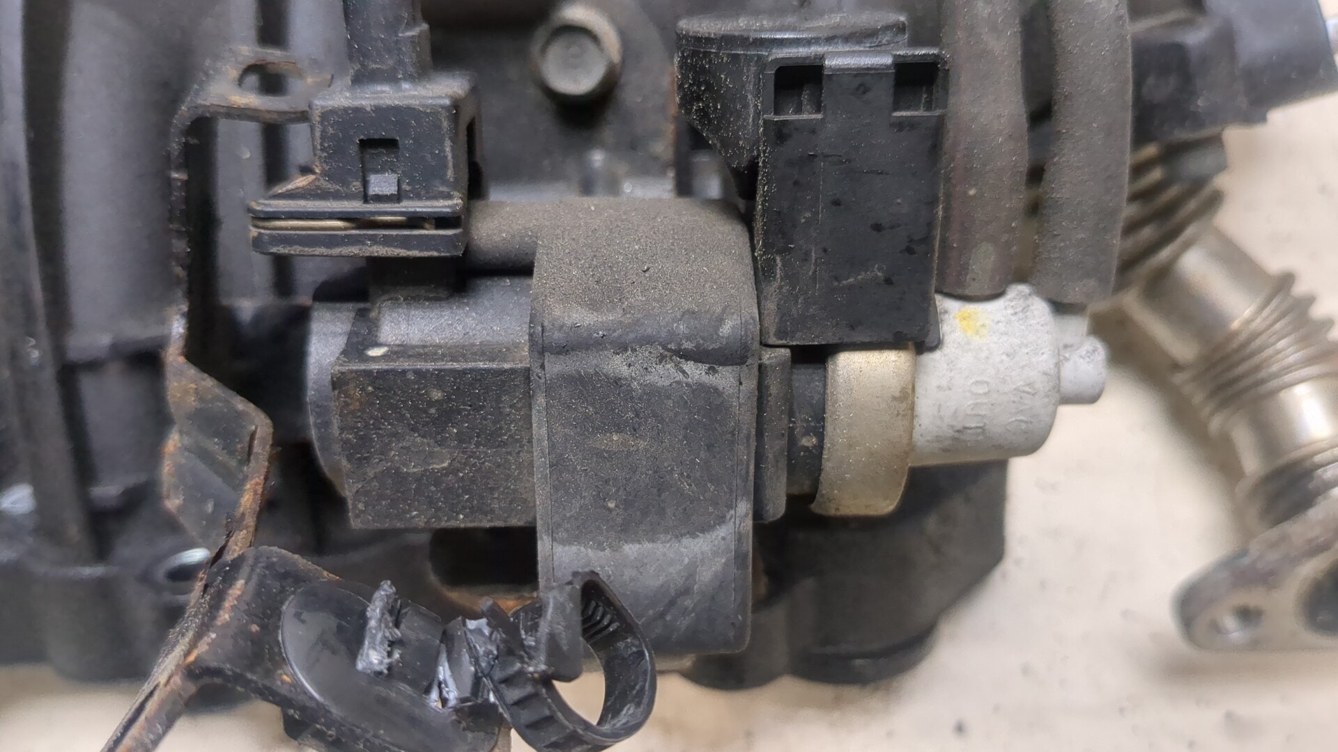 Коллектор впускной