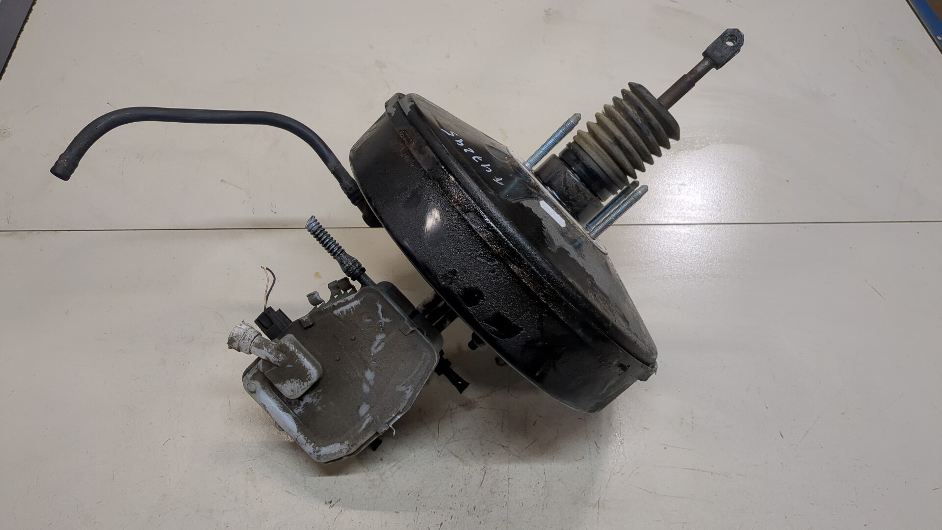 Цилиндр тормозной главный