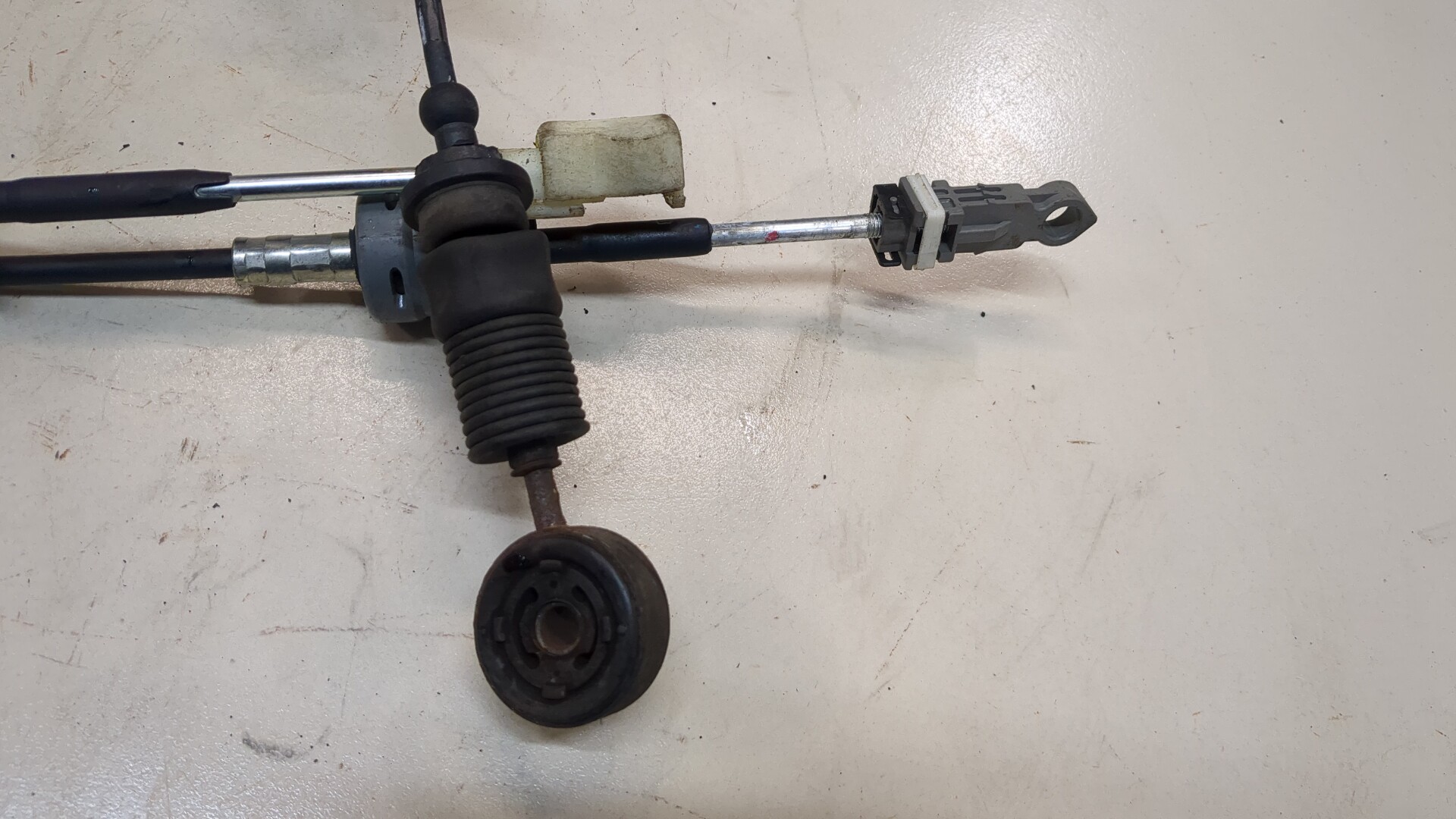 Трос КПП (выбора/переключения передач)