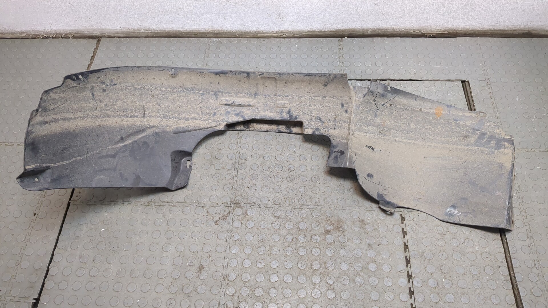 Локер передний правый