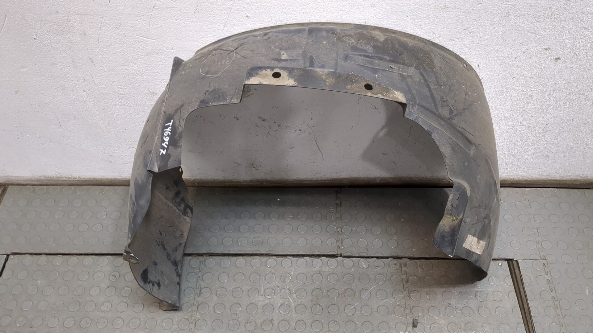 Локер передний правый