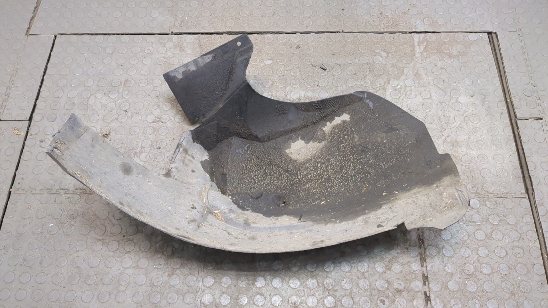 Локер передний правый