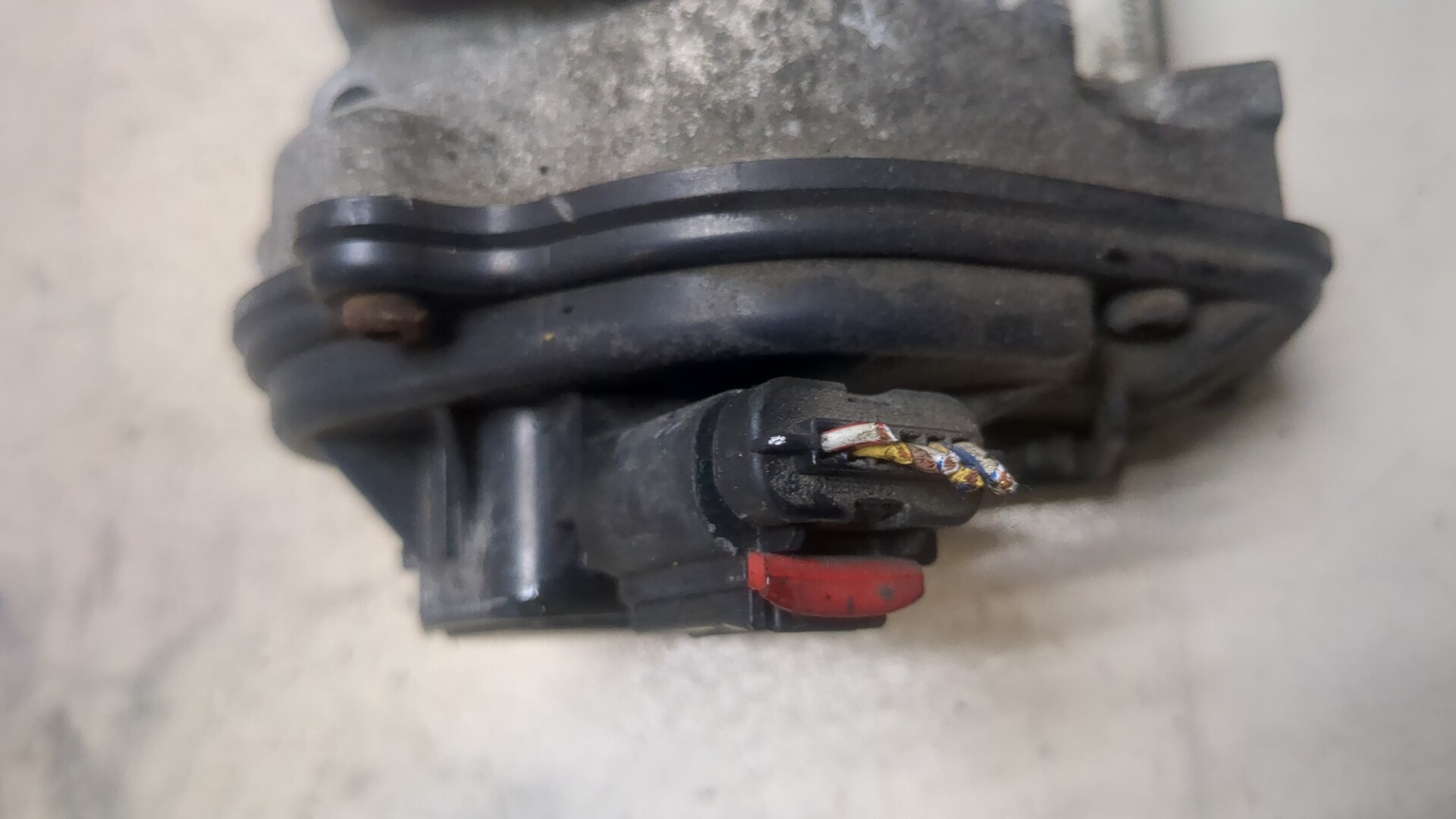 Заслонка дроссельная электрическая