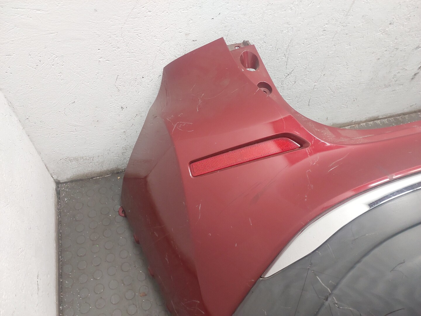 Бампер задний