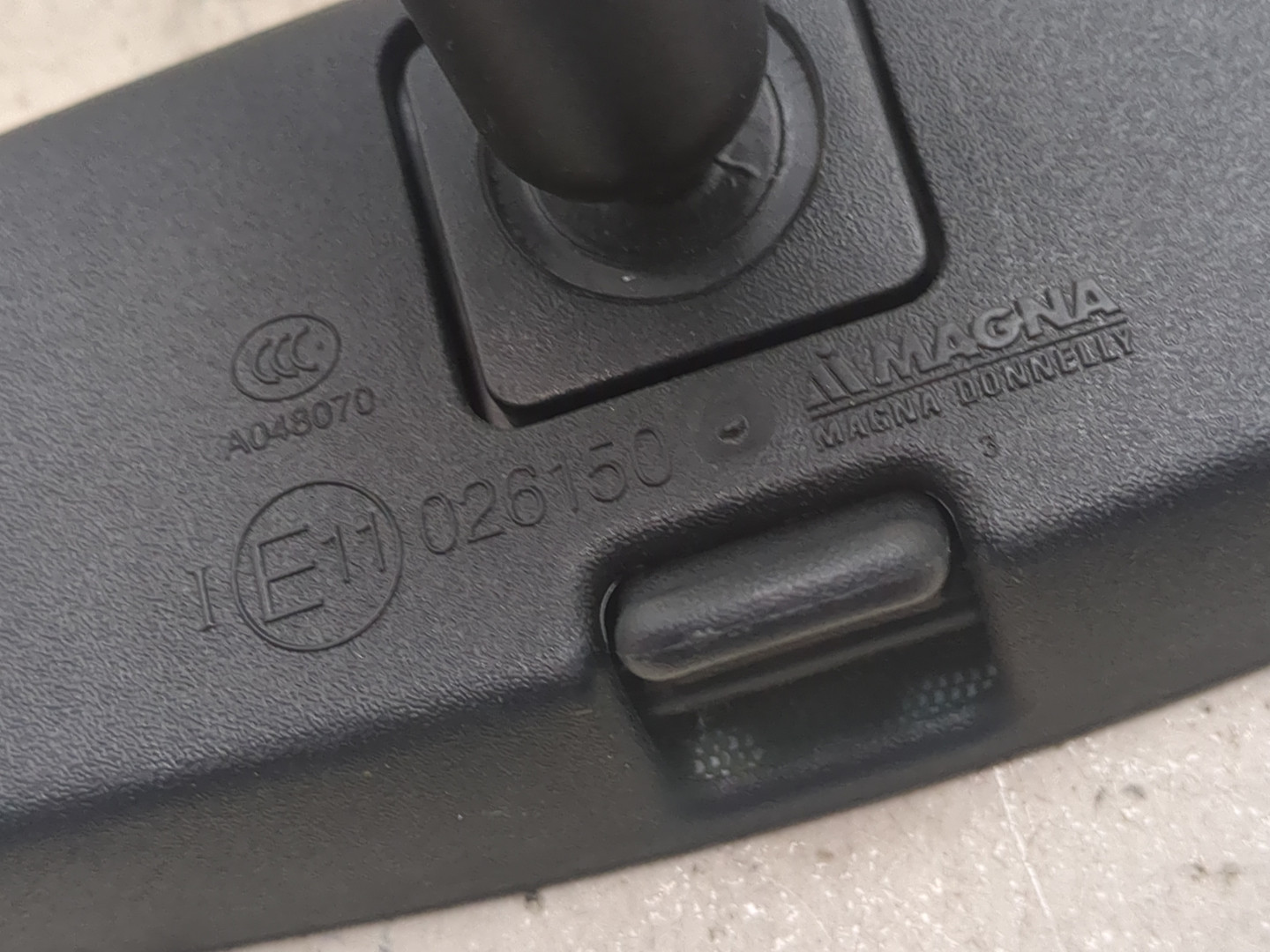 Зеркало заднего вида