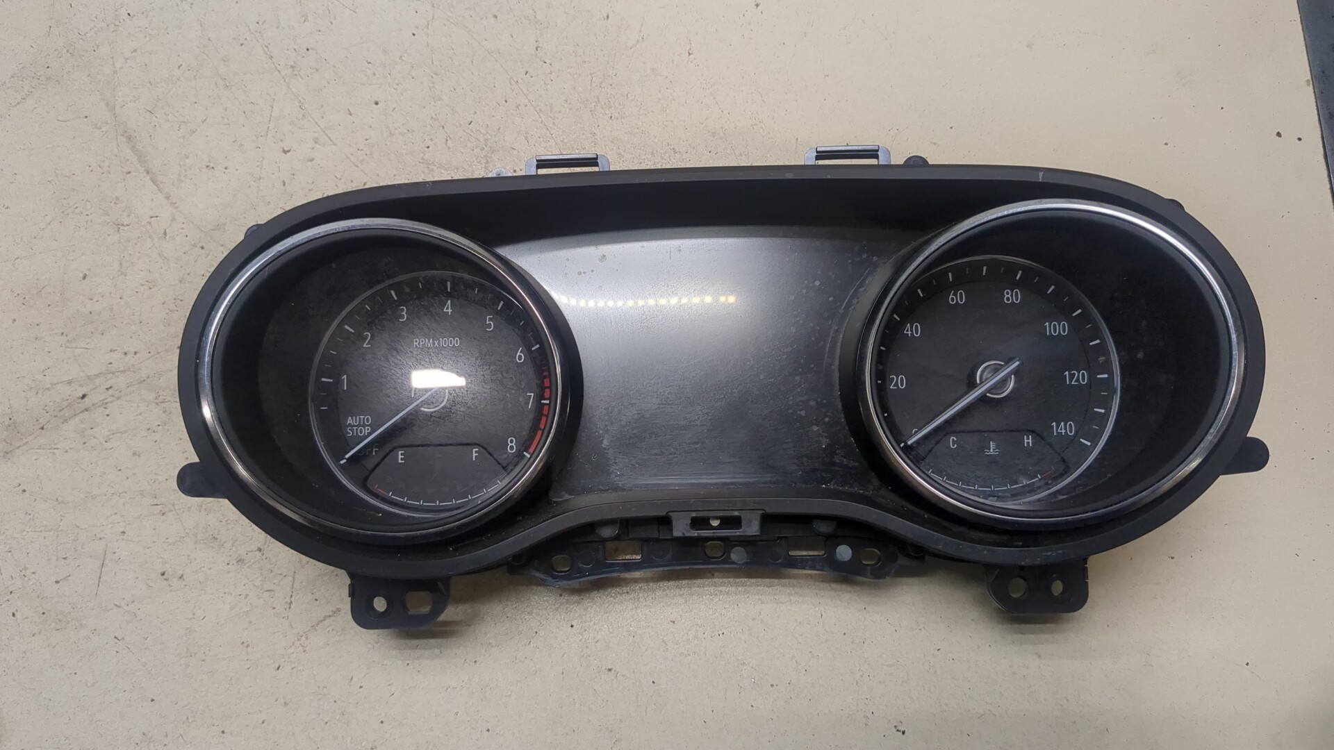 Панель приборов