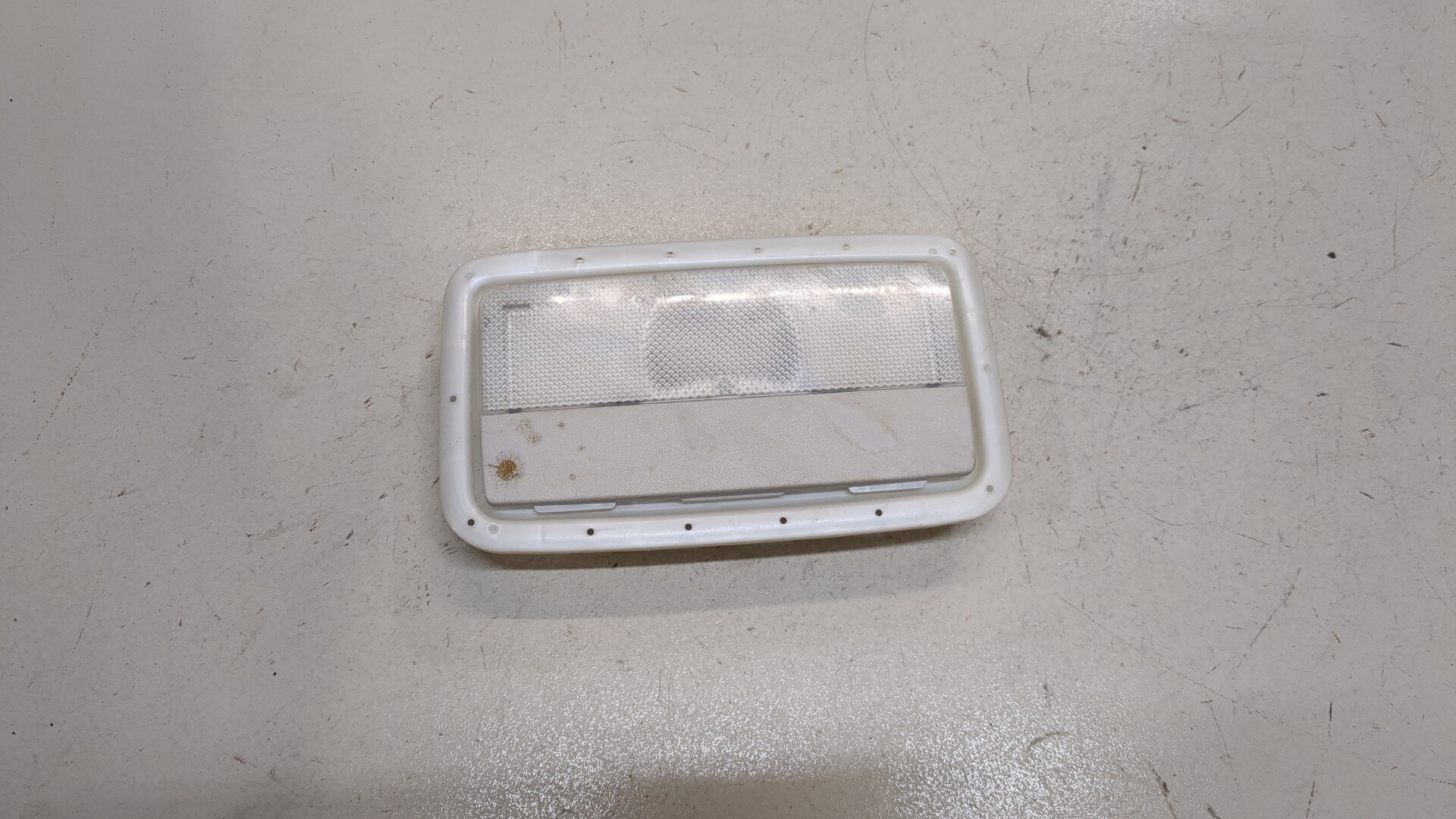 Плафон салонный