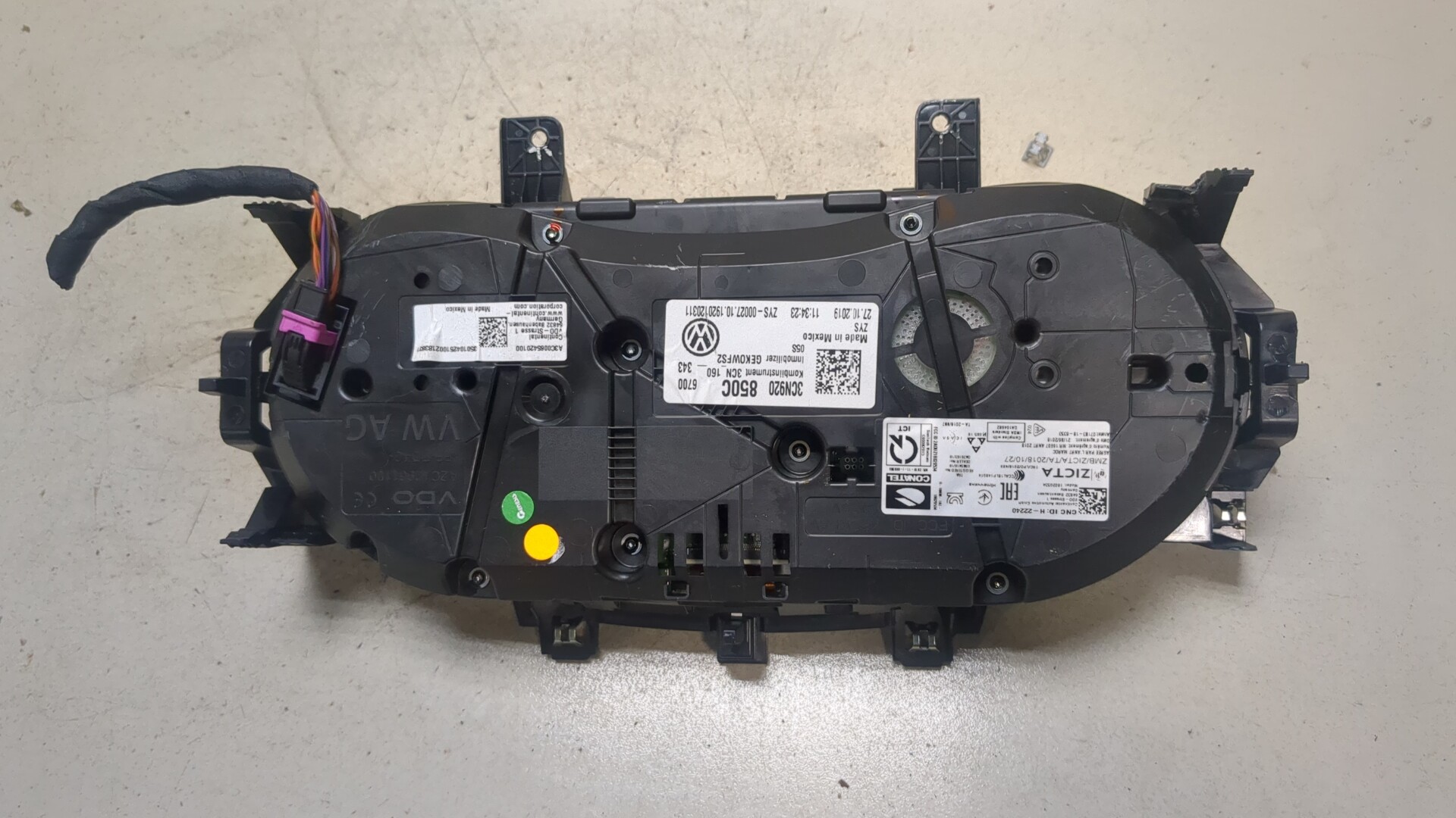 Панель приборов