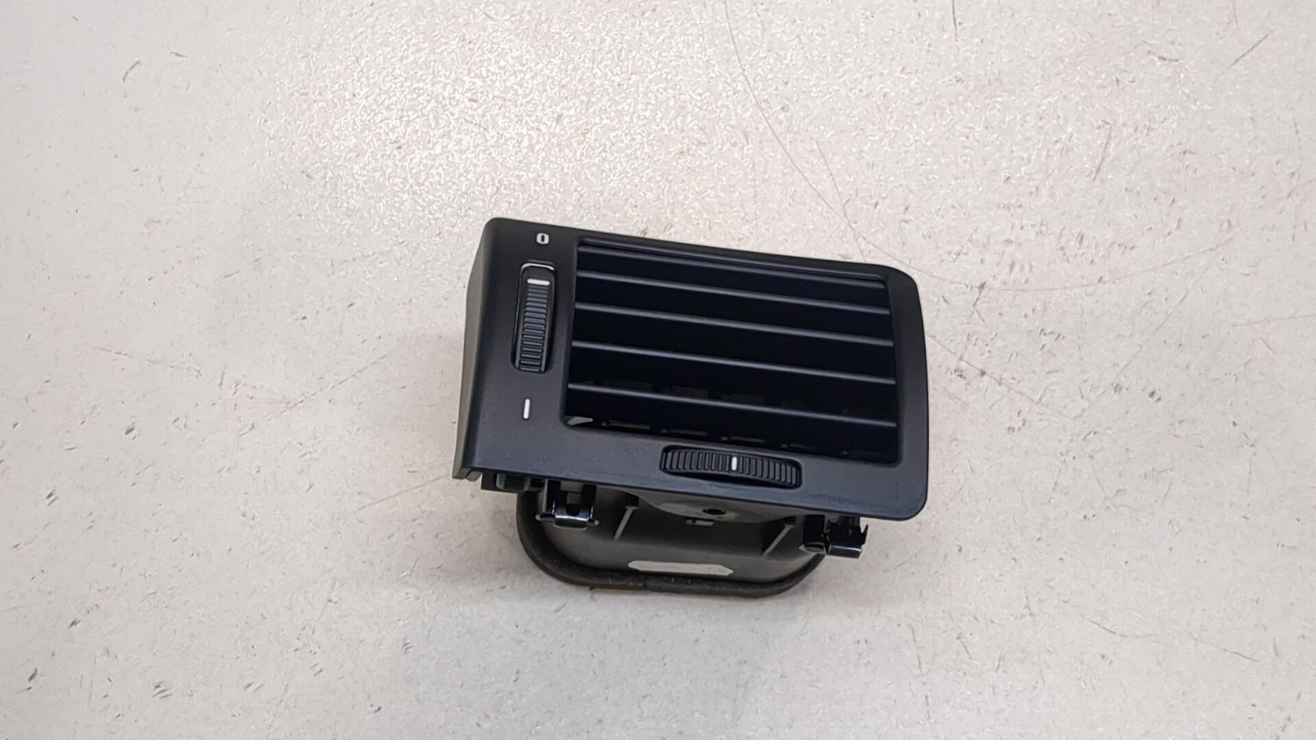 Дефлектор воздушный