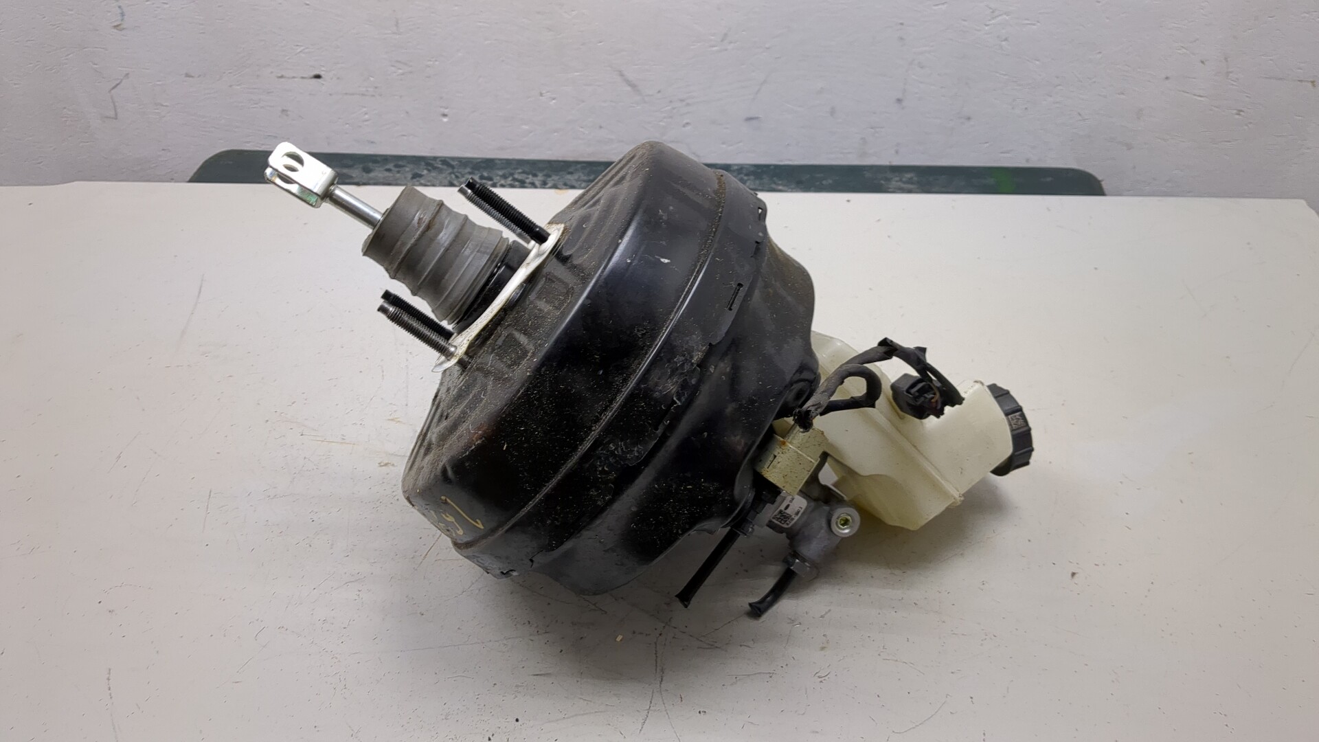 Цилиндр тормозной главный