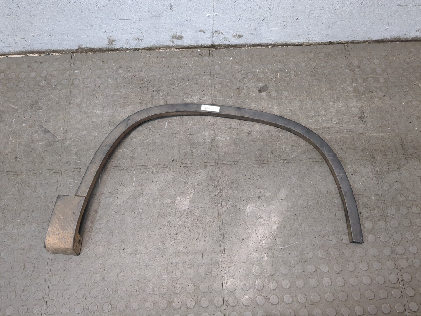 Накладка переднего крыла правого