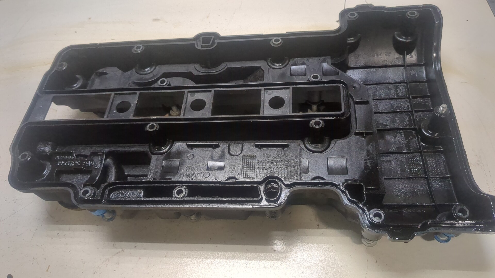 Крышка клапанная ГБЦ