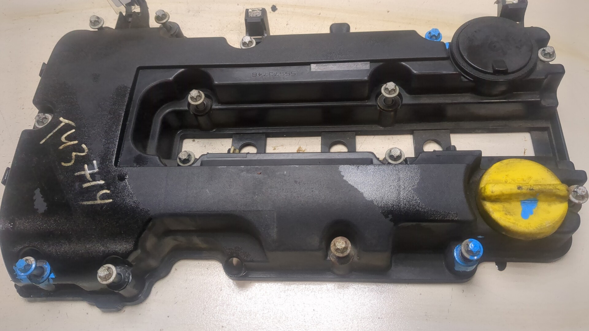 Крышка клапанная ГБЦ