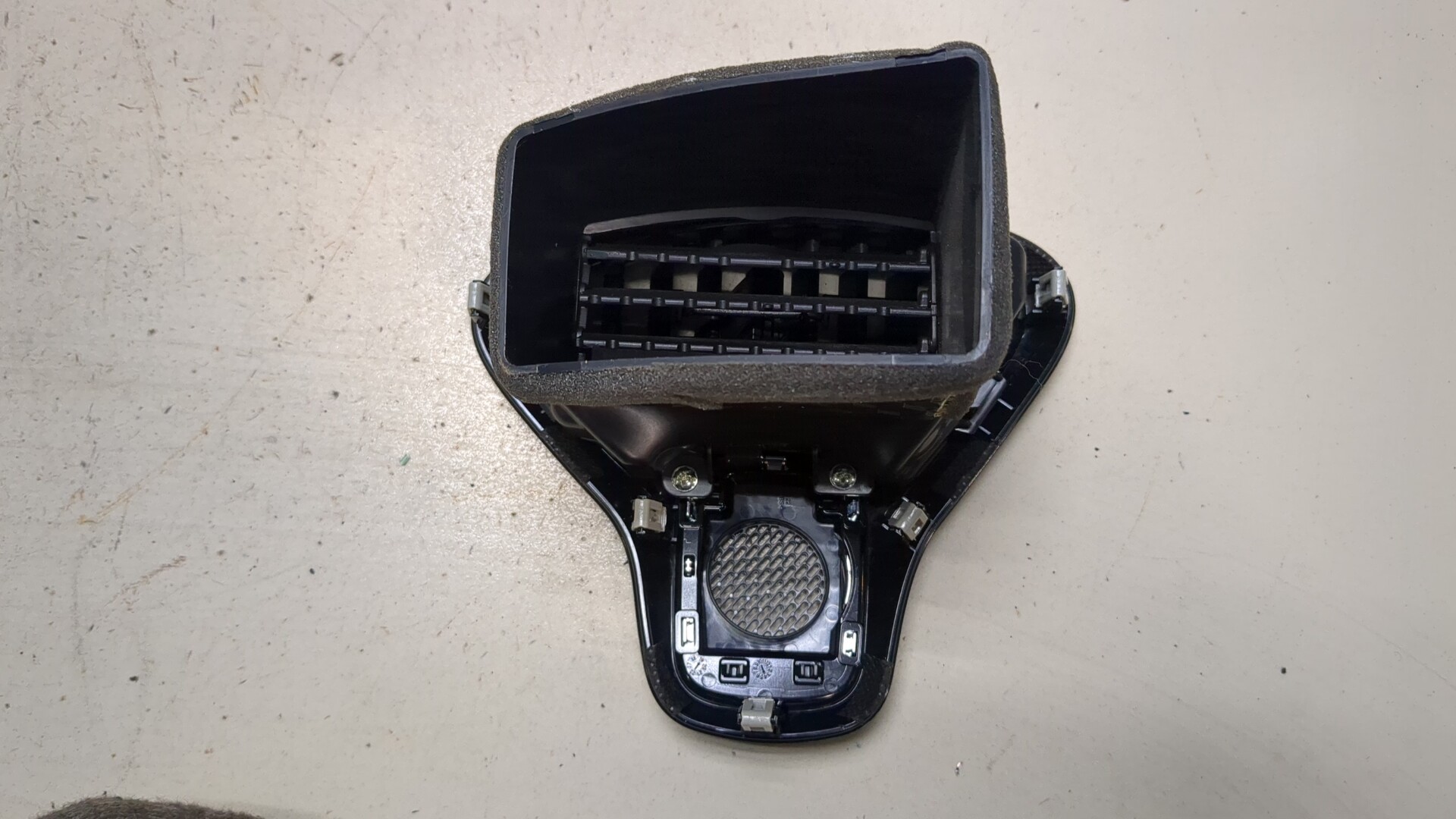 Дефлектор воздушный