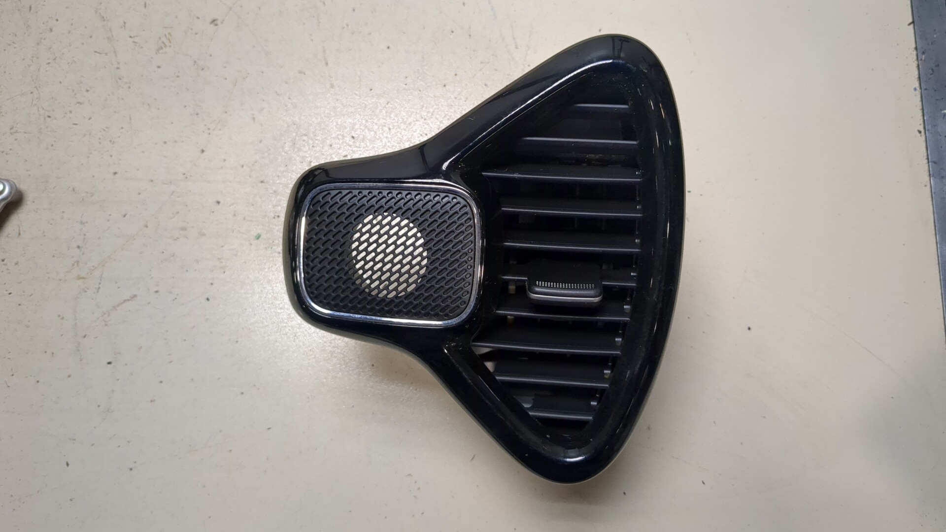 Дефлектор воздушный