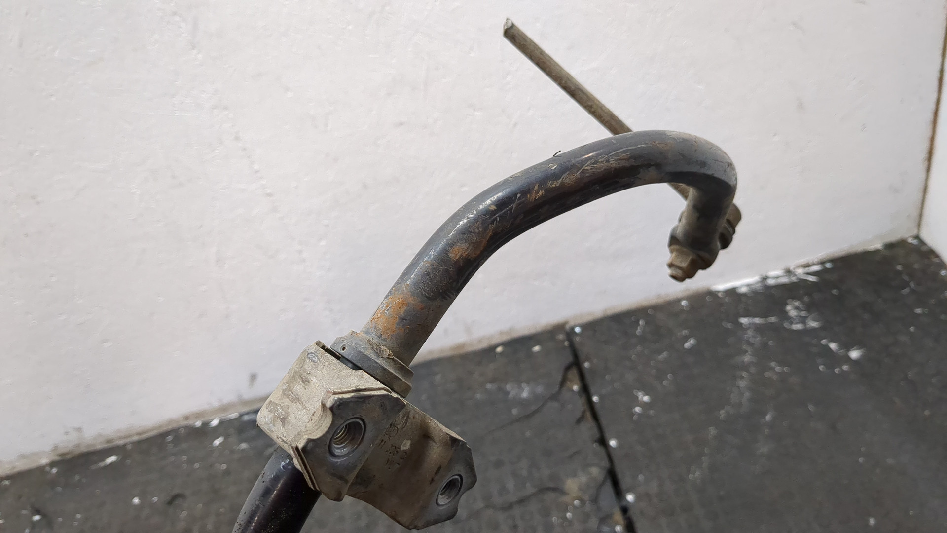 Стабилизатор передний