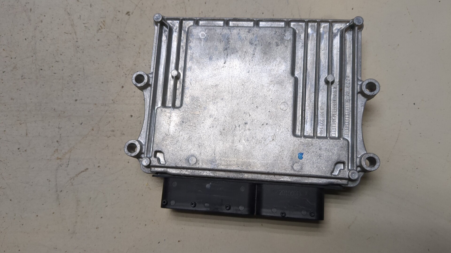 Блок управления двигателем